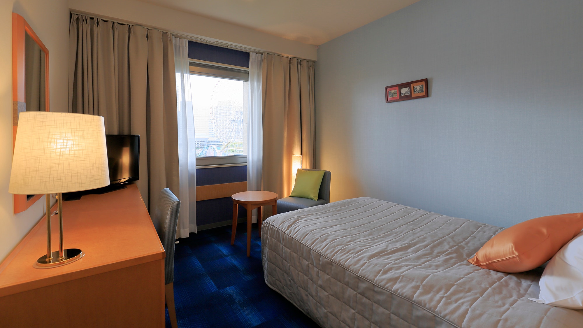 [Phòng bán đôi] Phòng hướng ra vòng đu quay ngắm cảnh thành phố Yokohama, thay đổi theo ngày và đêm