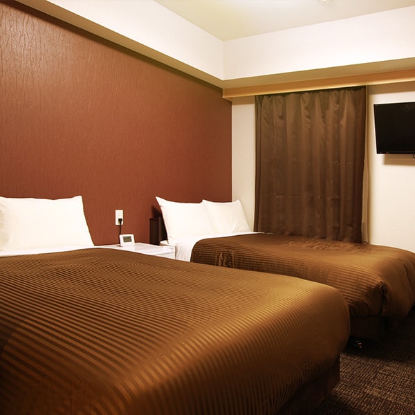 Twin room [2 120cm wide beds]