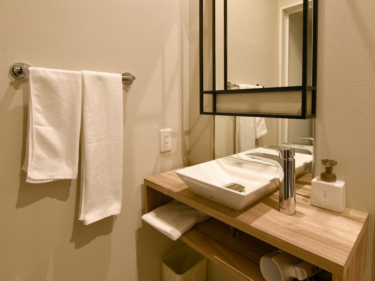 [Kamar/wastafel bergaya Jepang]
