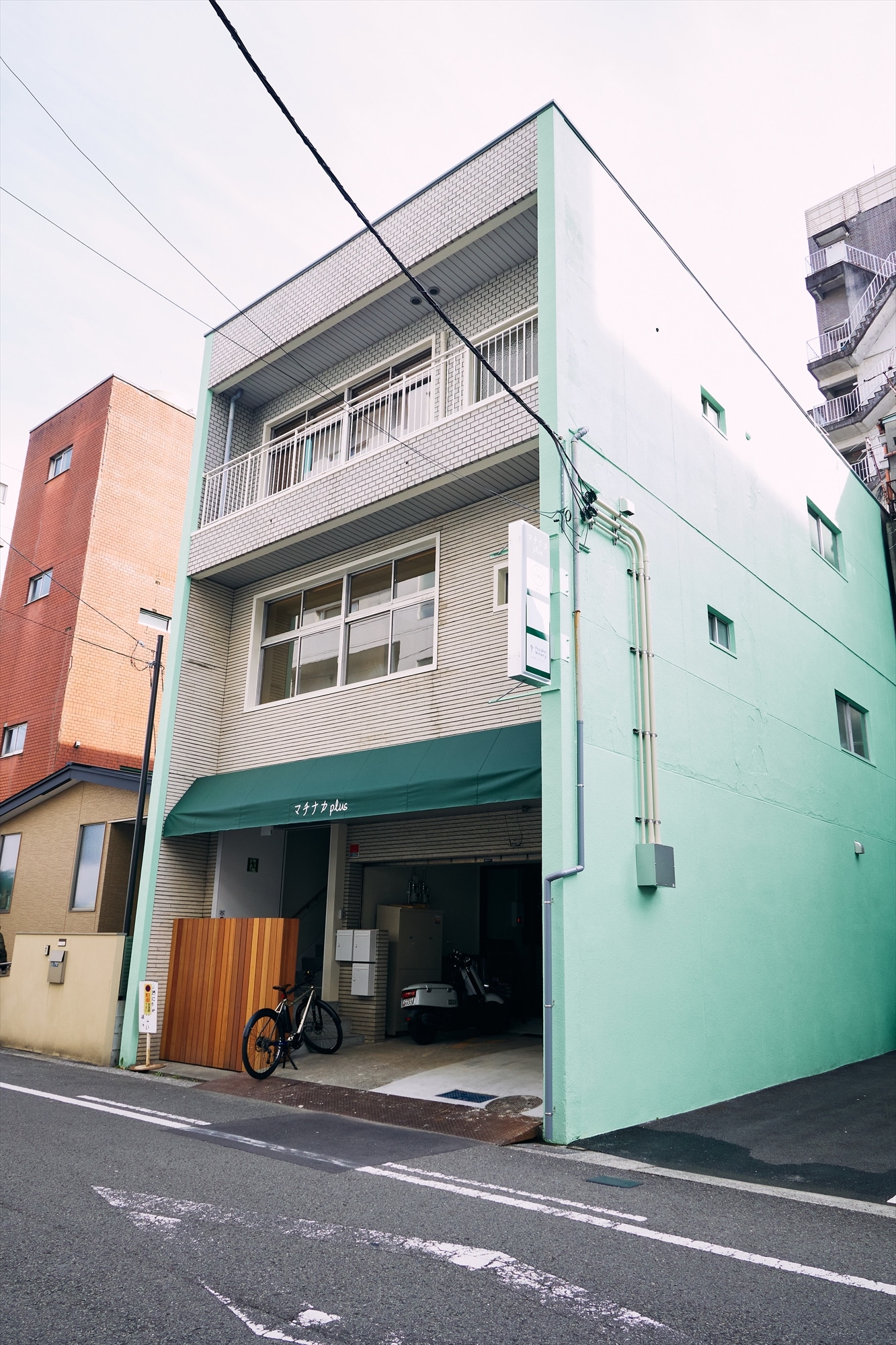 UWU005 綠洲客房