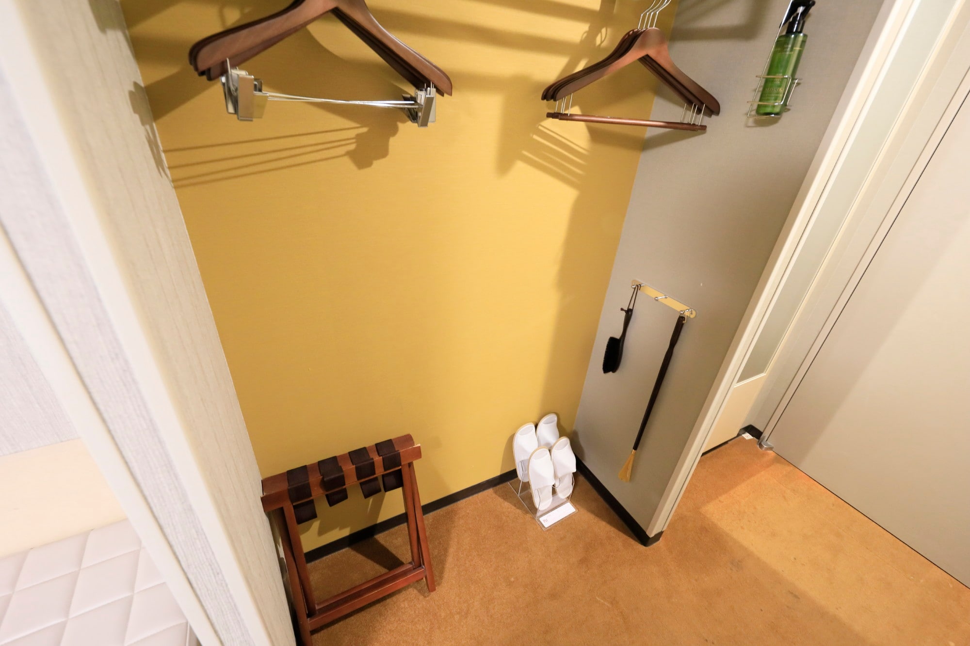 Kamar Double Twin Deluxe 24 m2