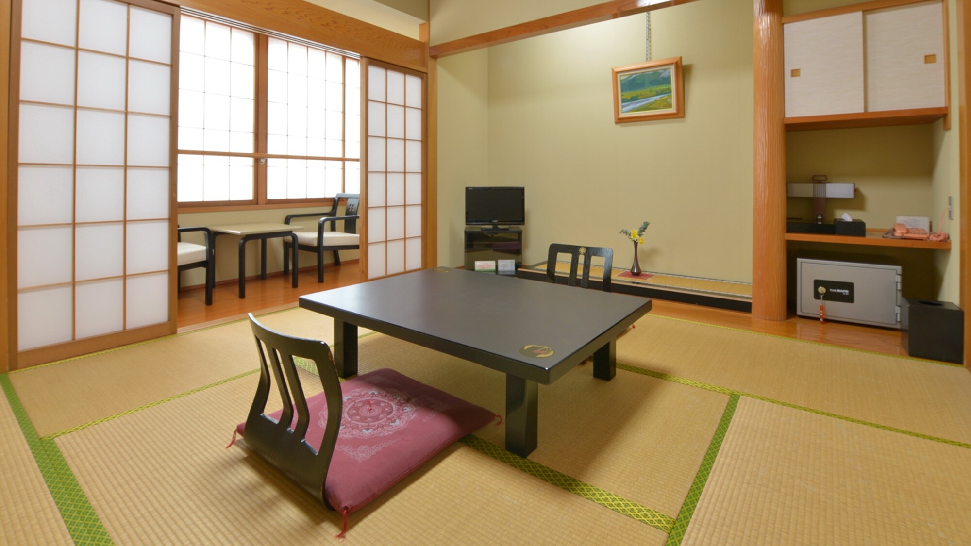 * [ตัวอย่างห้องสไตล์ญี่ปุ่นที่มี 8 เสื่อทาทามิ] ห้องสไตล์ญี่ปุ่นอันเงียบสงบที่เยียวยาความเหน็ดเหนื่อยจากการเดินทาง