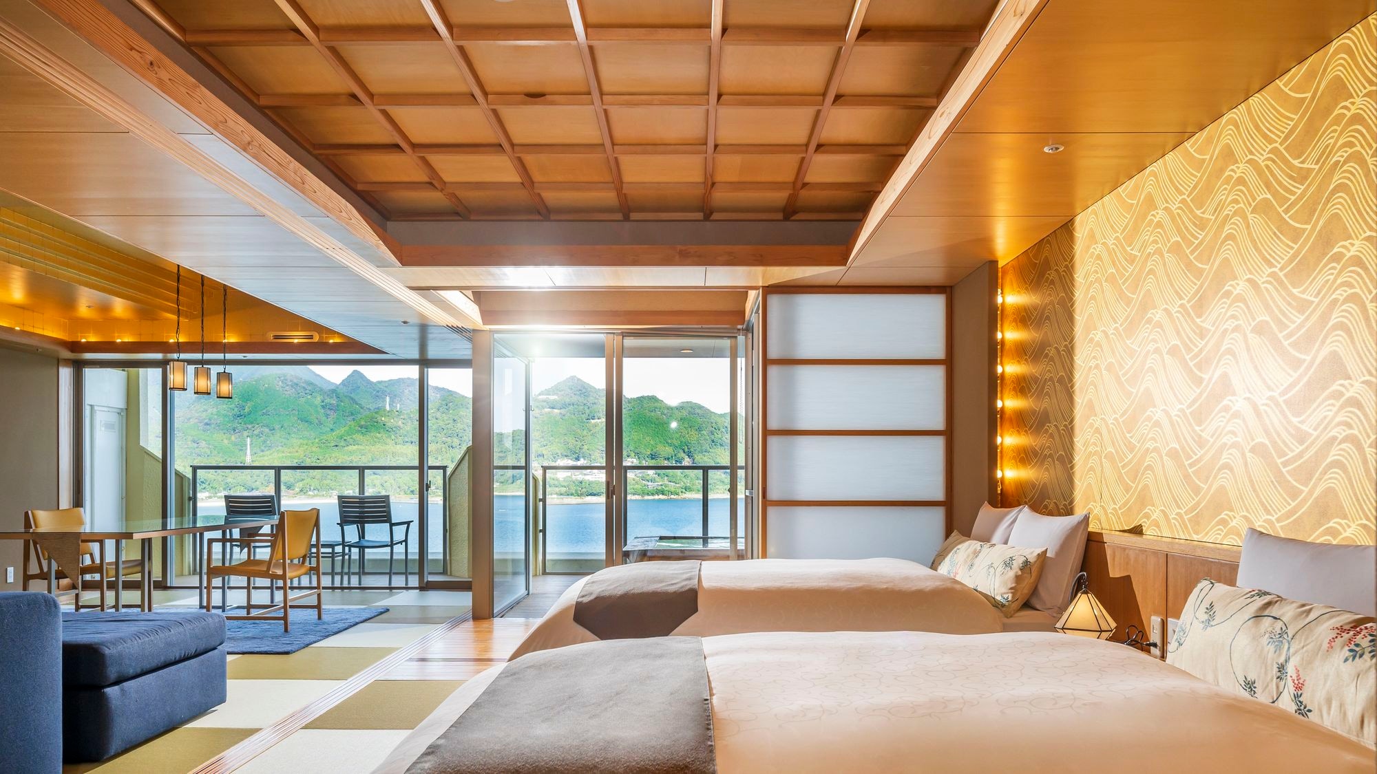 Deluxe corner suite with open-air observation bath (ocean view)