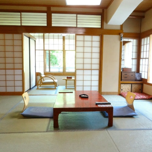 An example of a corner room in the main building