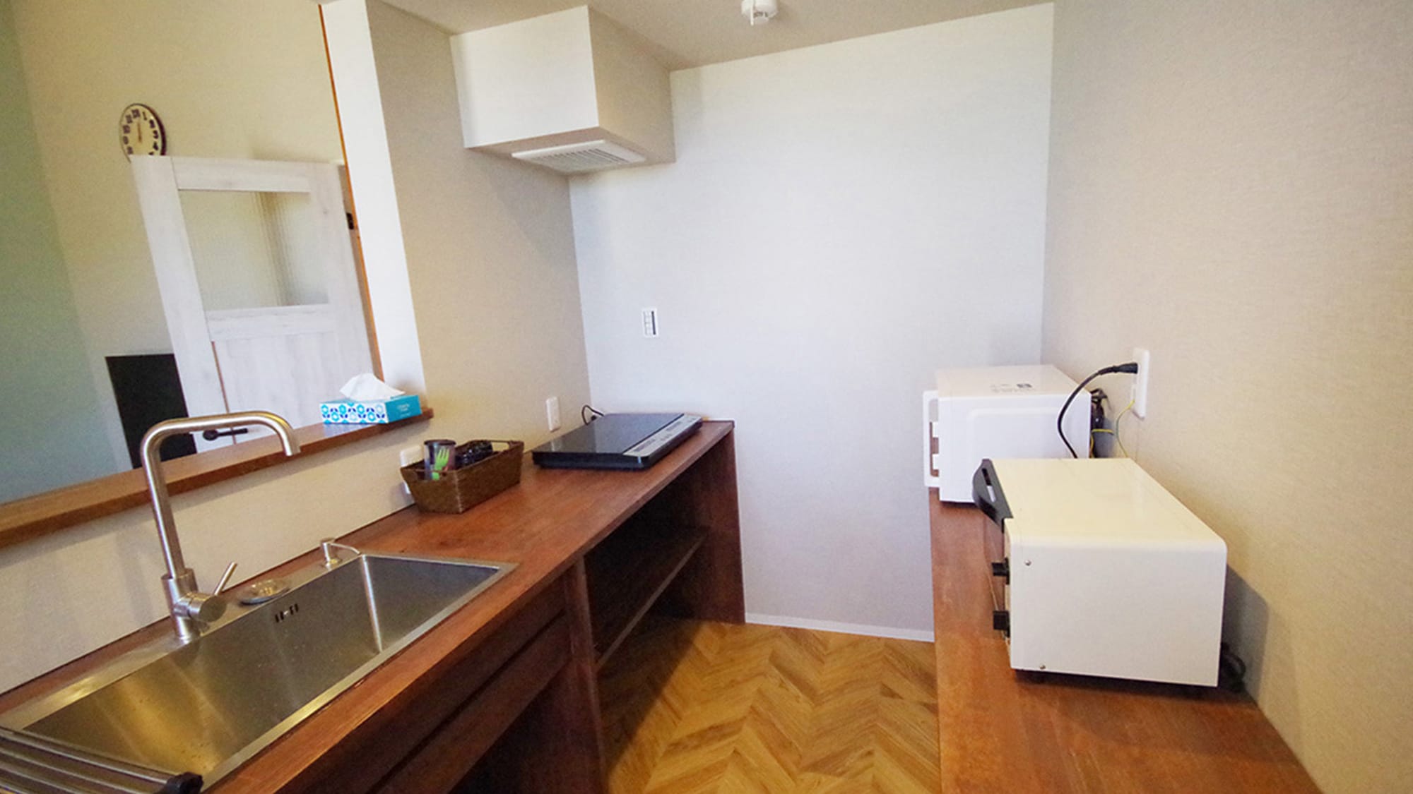 Full range of kitchen supplies