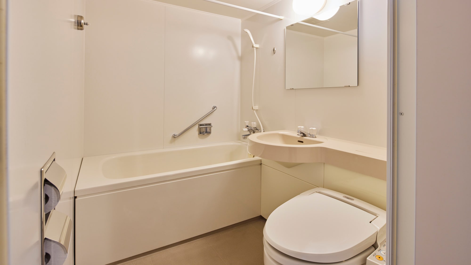 North Wing Japanese-Western Room: Unit Bath