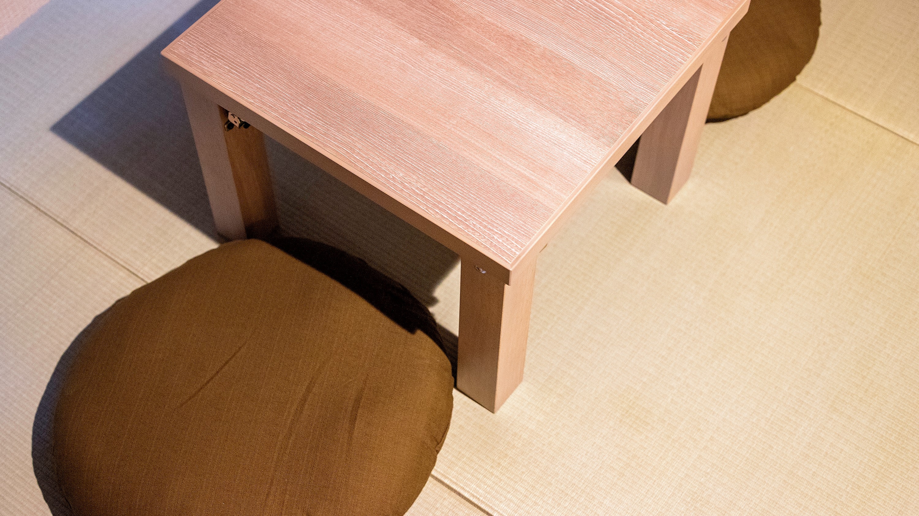 Triple room (low table)