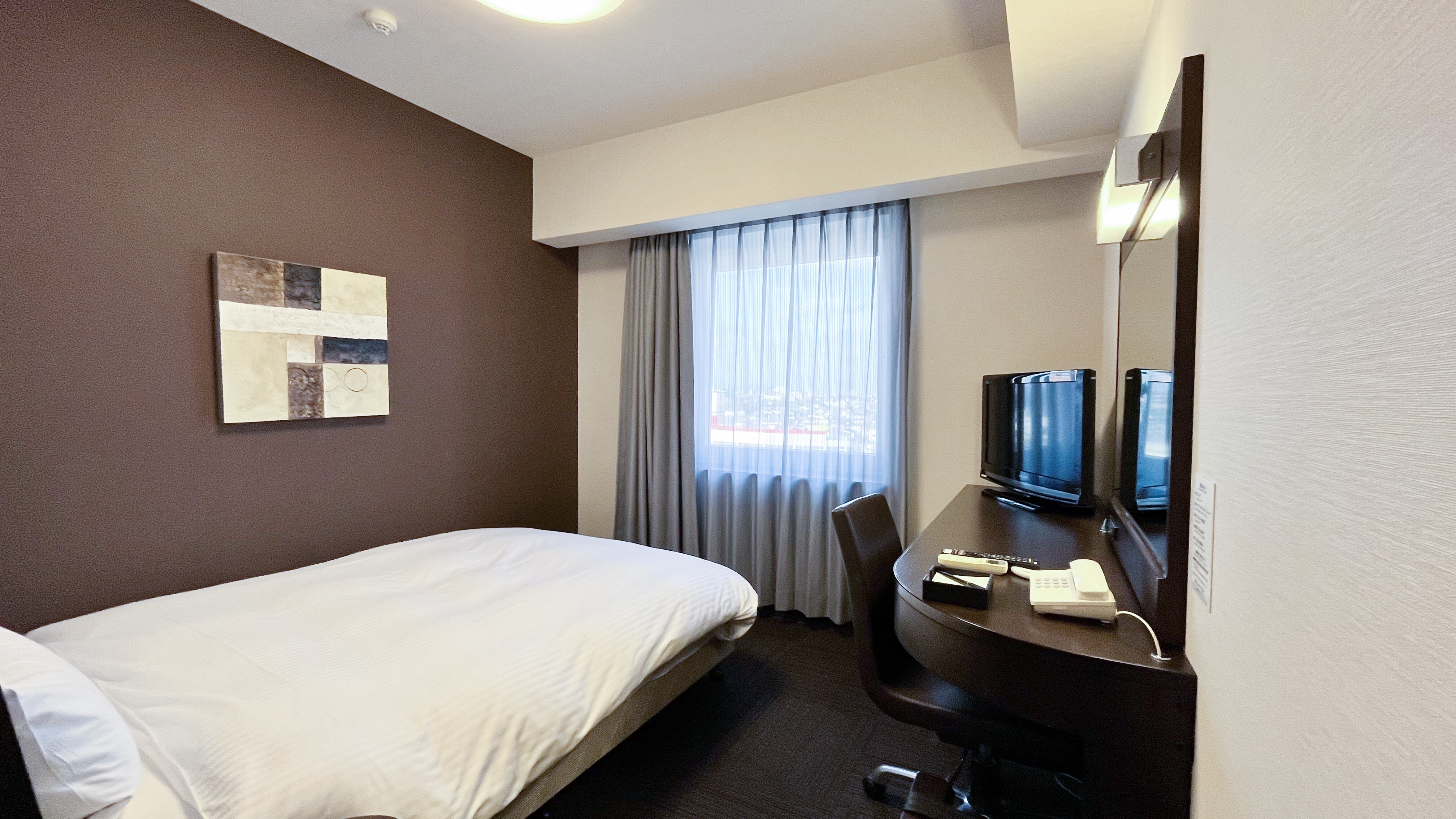 Kamar Semi-Double Nyaman