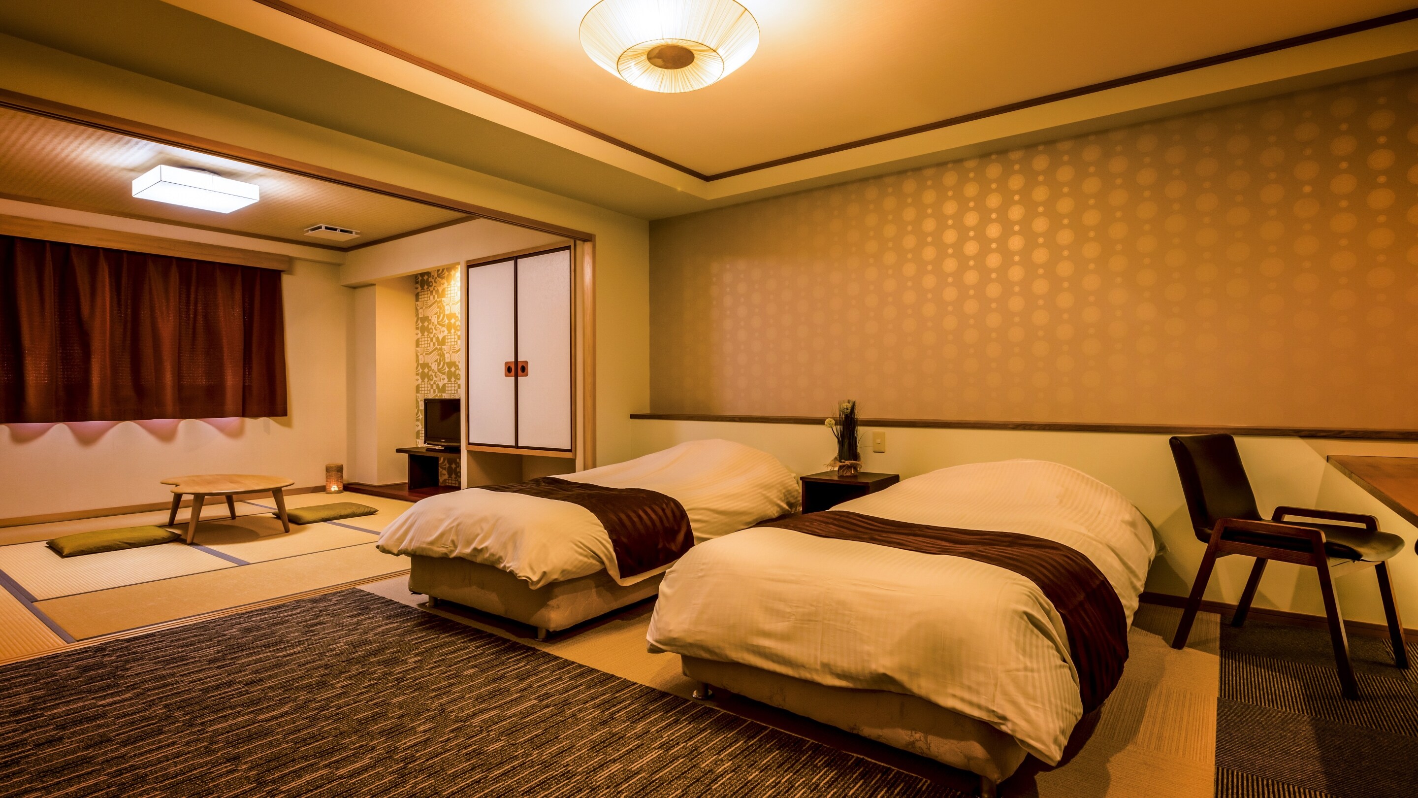 Kamar twin standar Jepang-Barat *Contoh kamar tamu