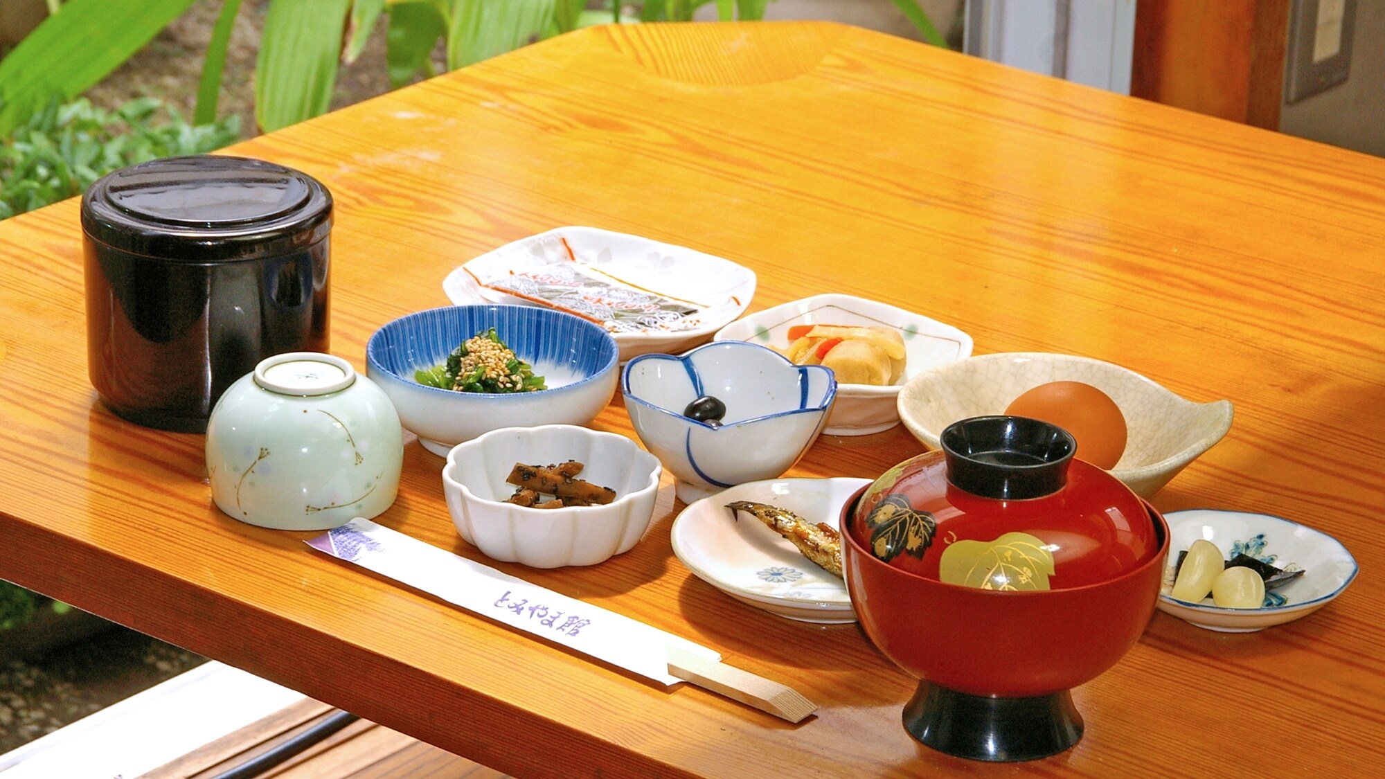 * 提供每日日式套餐（米飯/味噌湯/Iwashi Kanro-ni / aemono / hijiki等......）