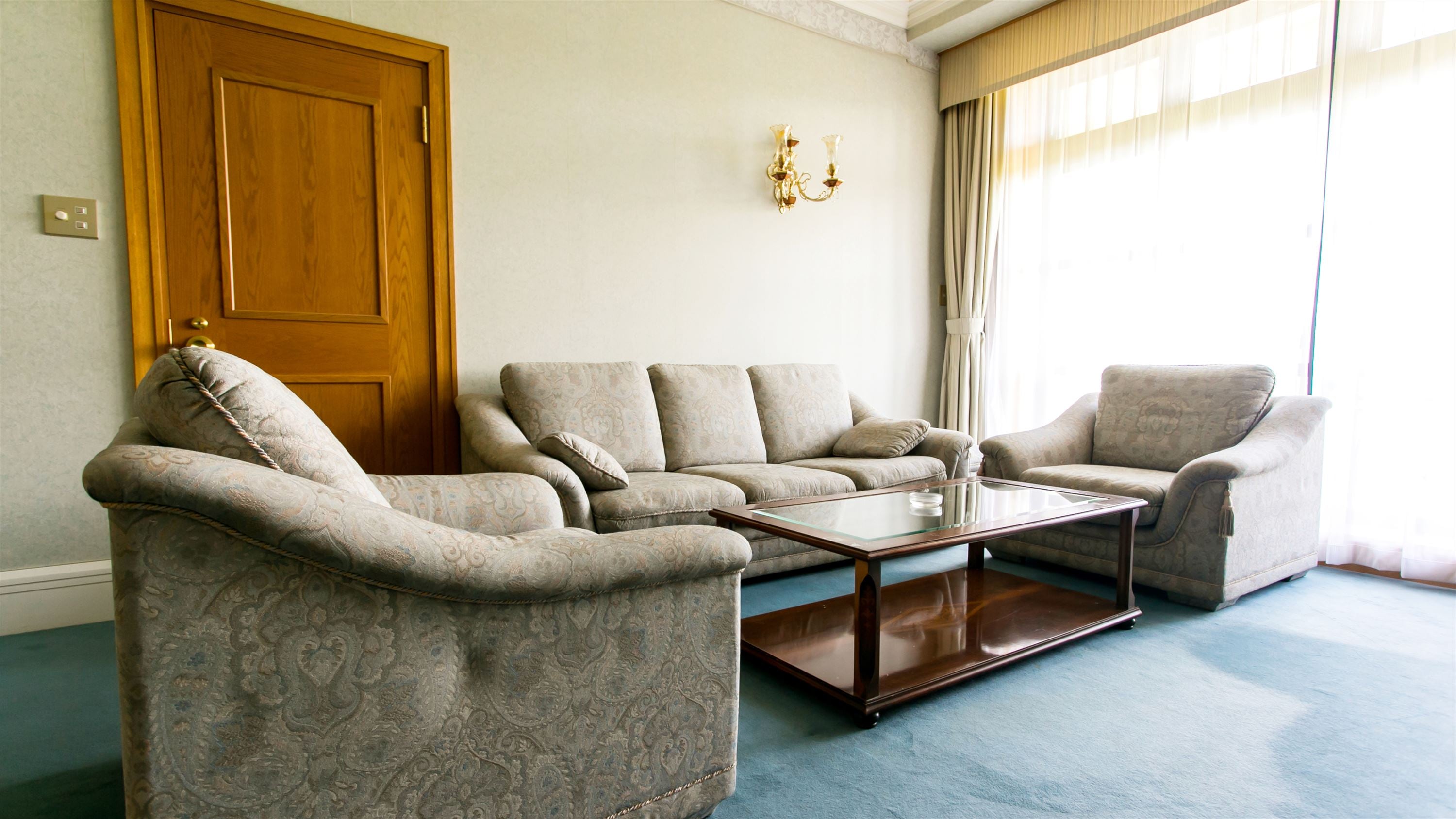 Suite room (living room)