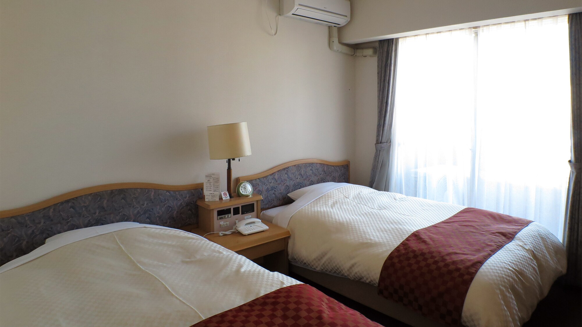 *≪Example of a guest room [Twin]≫ Enjoy a good night's sleep in our spacious beds.