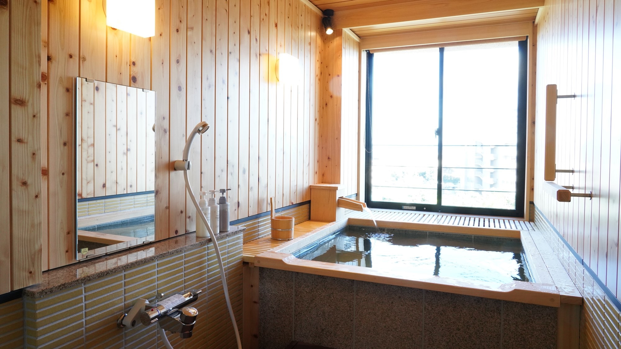 Special room with semi-open-air hot spring bath "Hoshiakari" Wheelchair accessible Pets not allowed