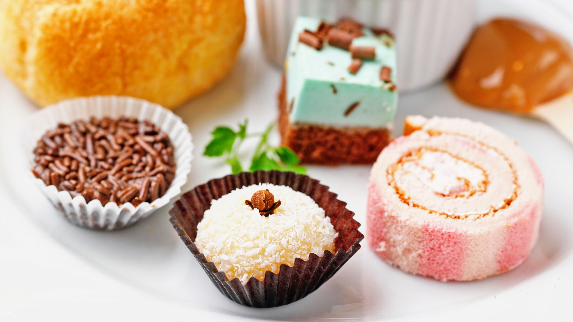 [Dinner] We also have some unusual sweets, such as beizinhos (Brazilian coconut balls)!