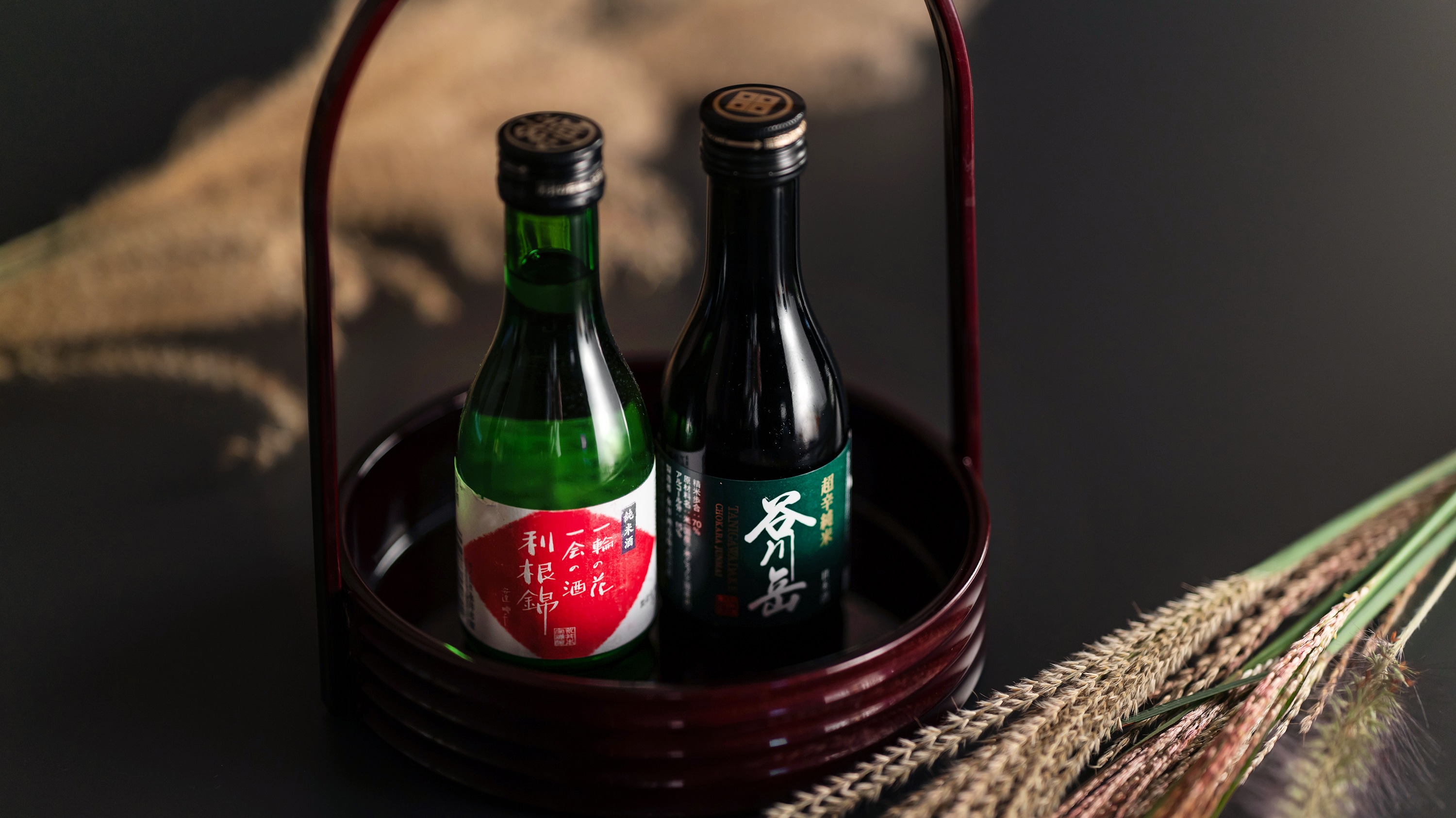 【料理等】 包含2～3瓶群馬縣當地酒的「推薦套餐」非常受歡迎。