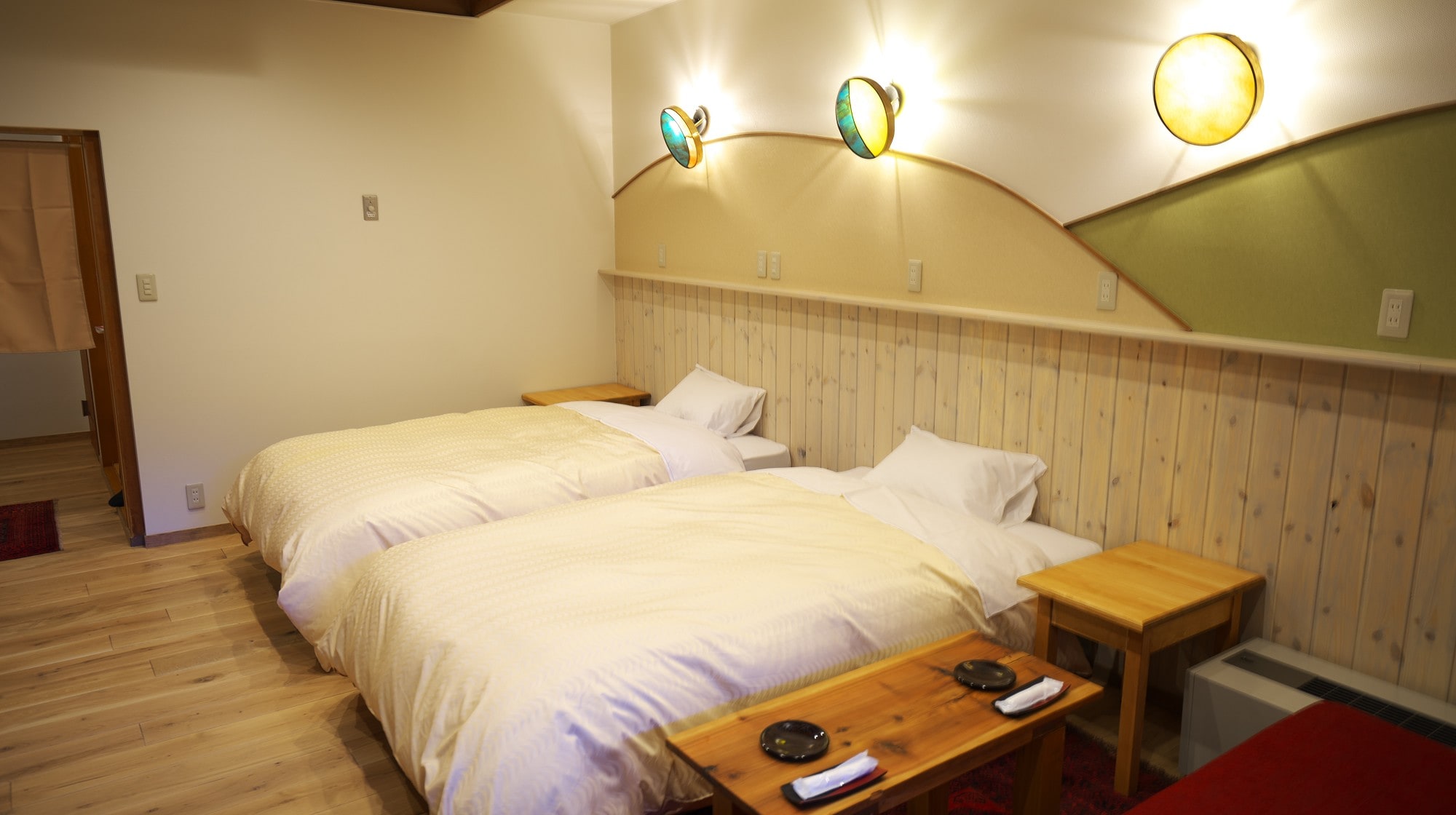 ■ Western-style deluxe twin room with open-air bath The light that gently illuminates the moon in the image of each rice field in Chikuma City.