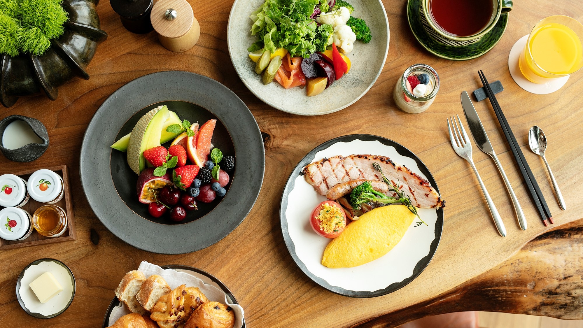 Tavern Grill & Lounge 早餐