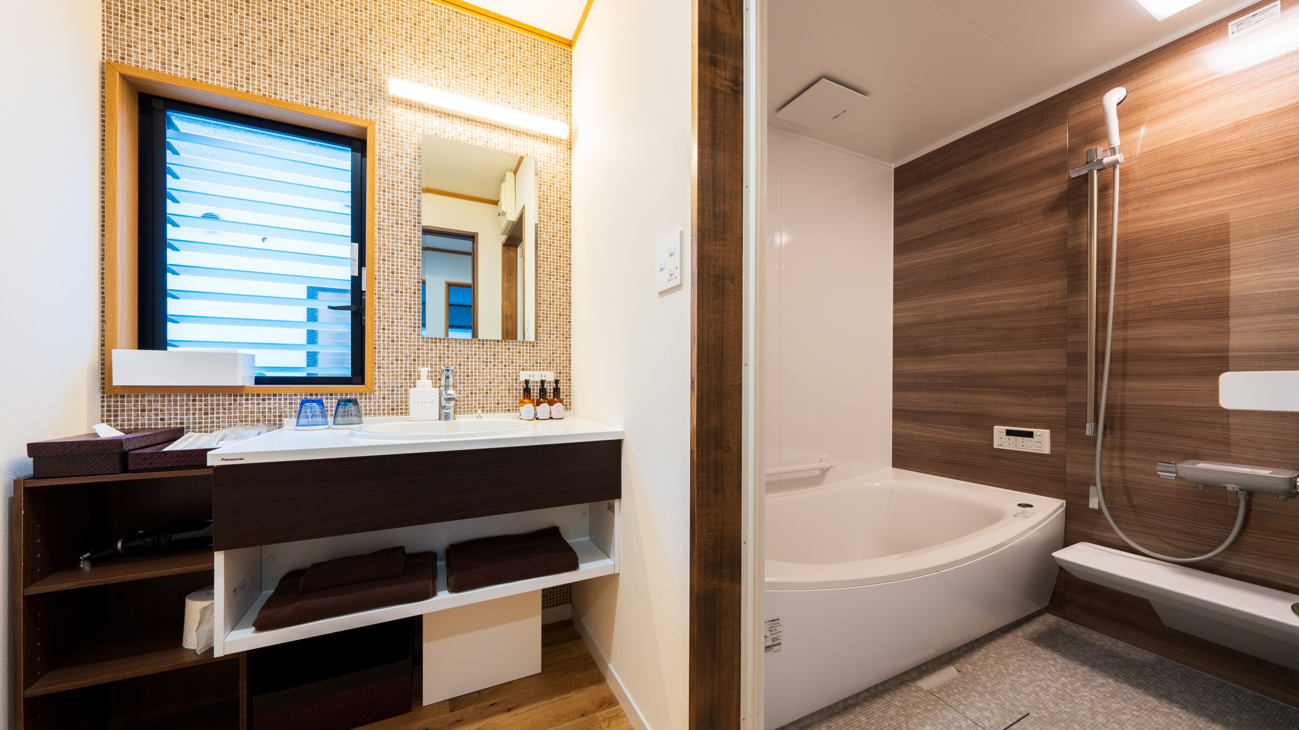 <Niji NIJI> Bathroom/washroom