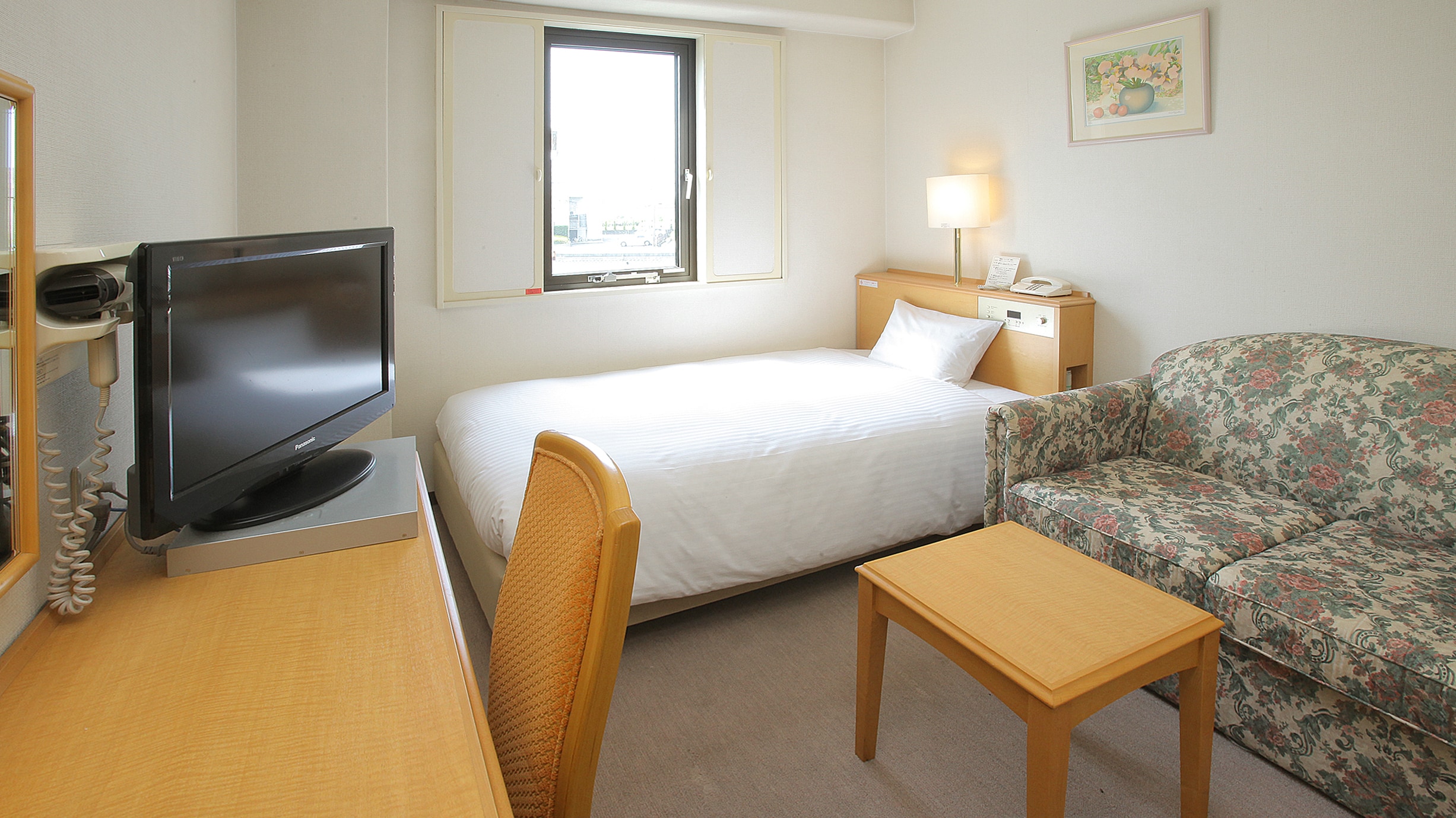 Deluxe single room ◇ Area 14.5㎡ ◇ All rooms are duvet style ◇