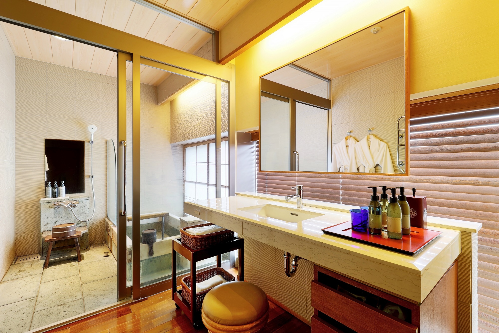 3rd floor Japanese-Western room with indoor hot spring bath "Shirakata"