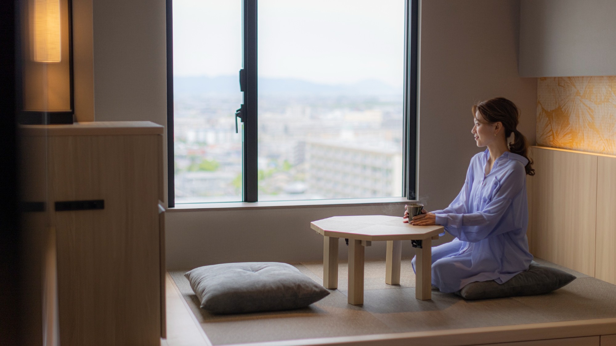 [Deluxe Twin Japanese -NAGOMI-] Enjoy an extraordinary moment in a Japanese-style raised room.