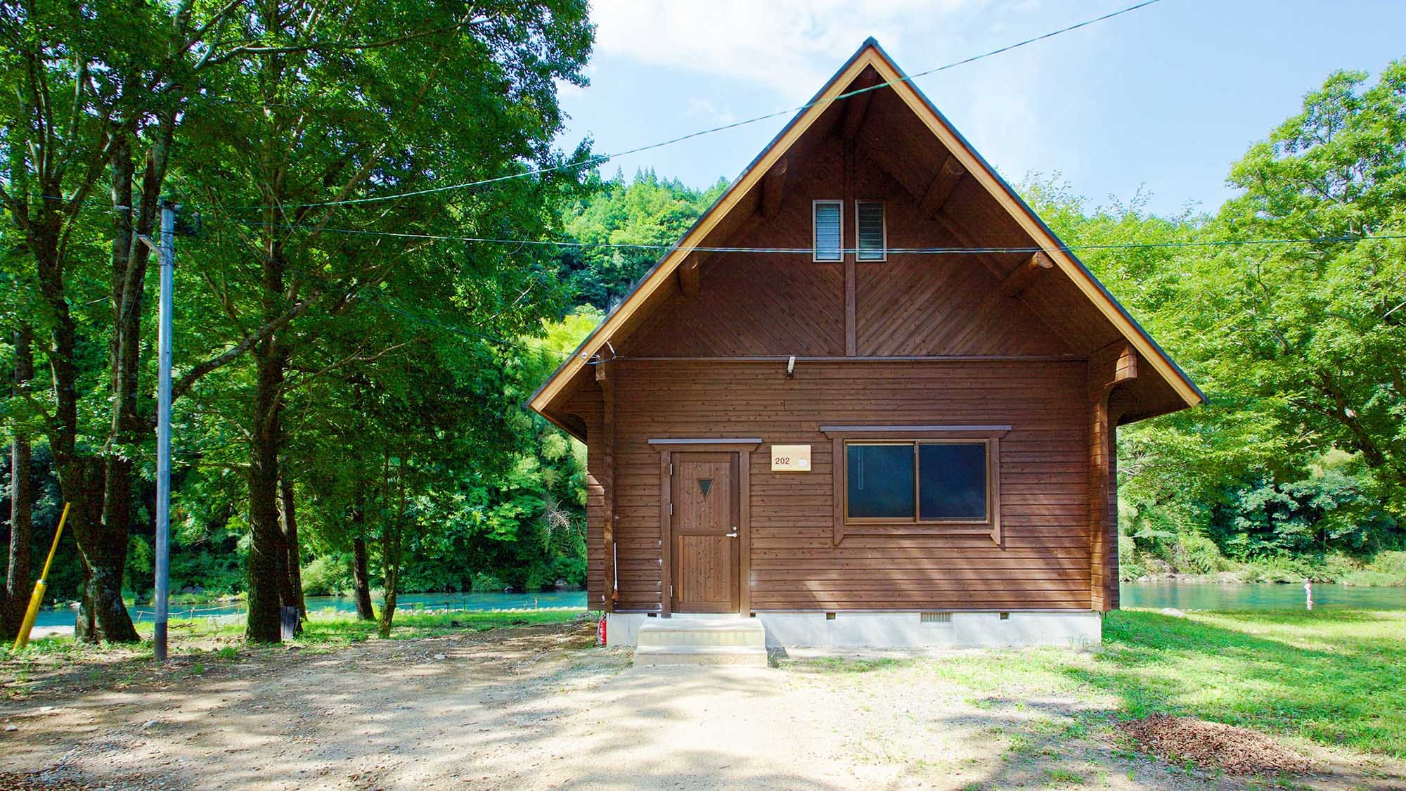 ・[Exterior] Log house