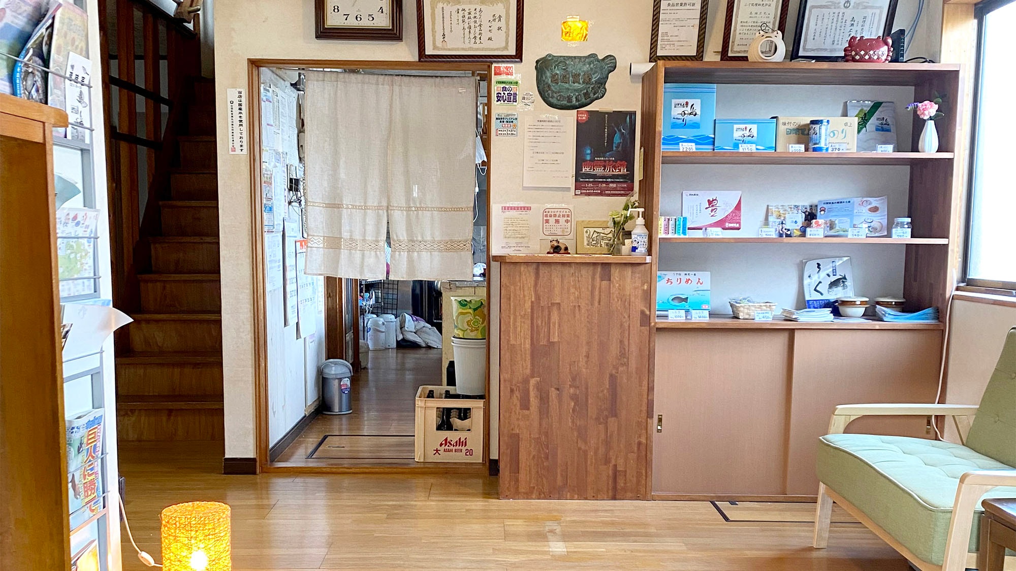 ・我們以溫馨的氣氛和熱情的服務歡迎您的到來。