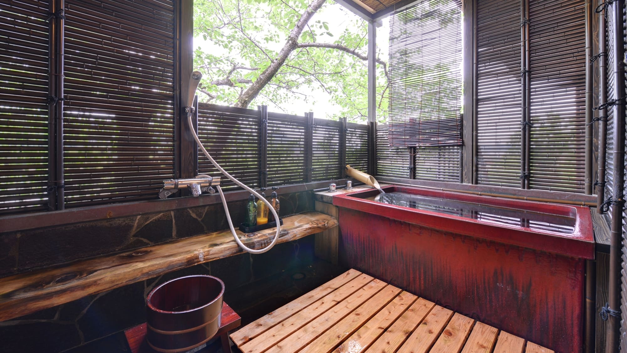 * ★ Special room with open-air bath-Sakura is very beautiful in spring. Relax and monopolize the luxurious scenery ...