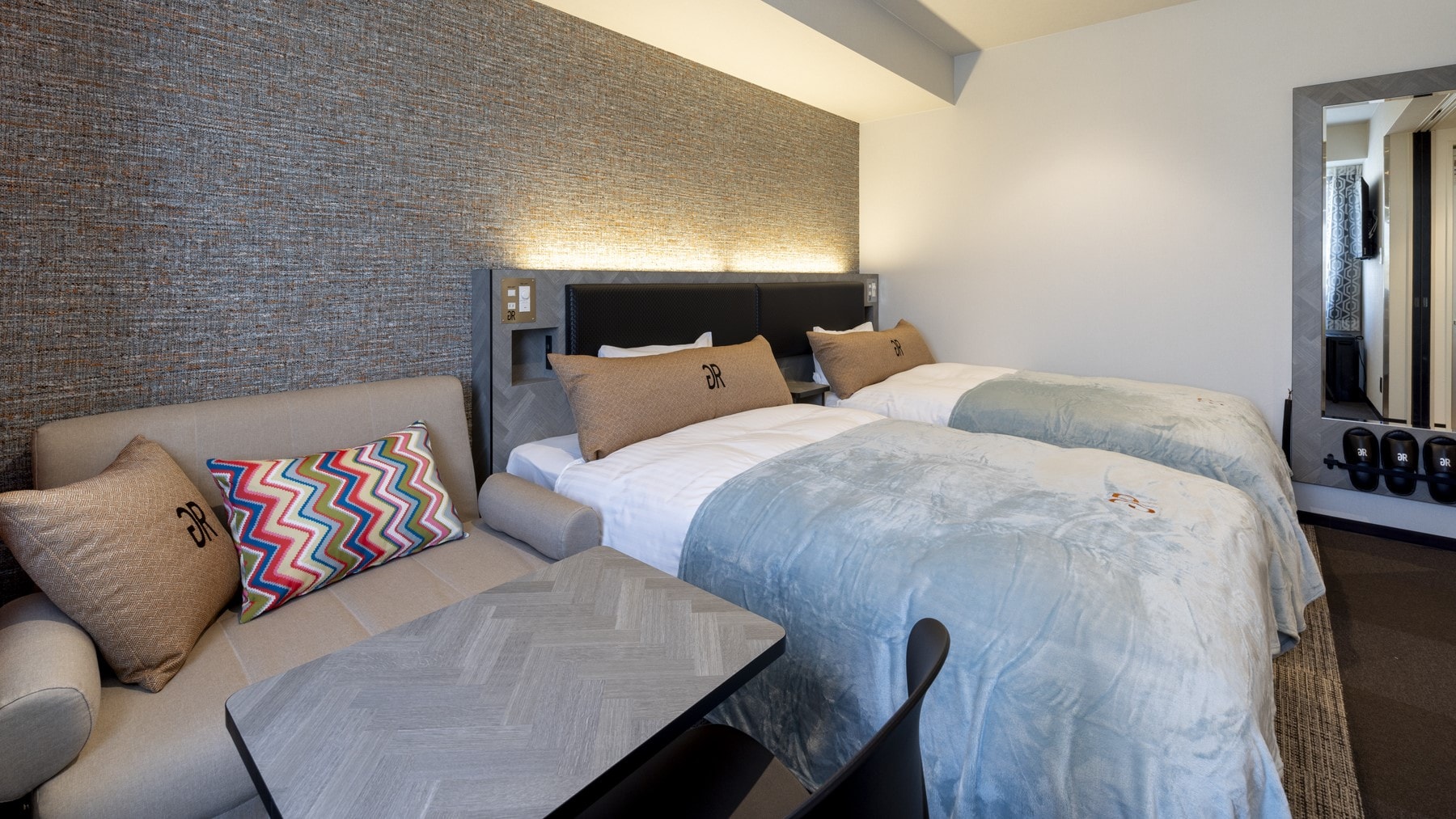 Twin room (1-5 people)