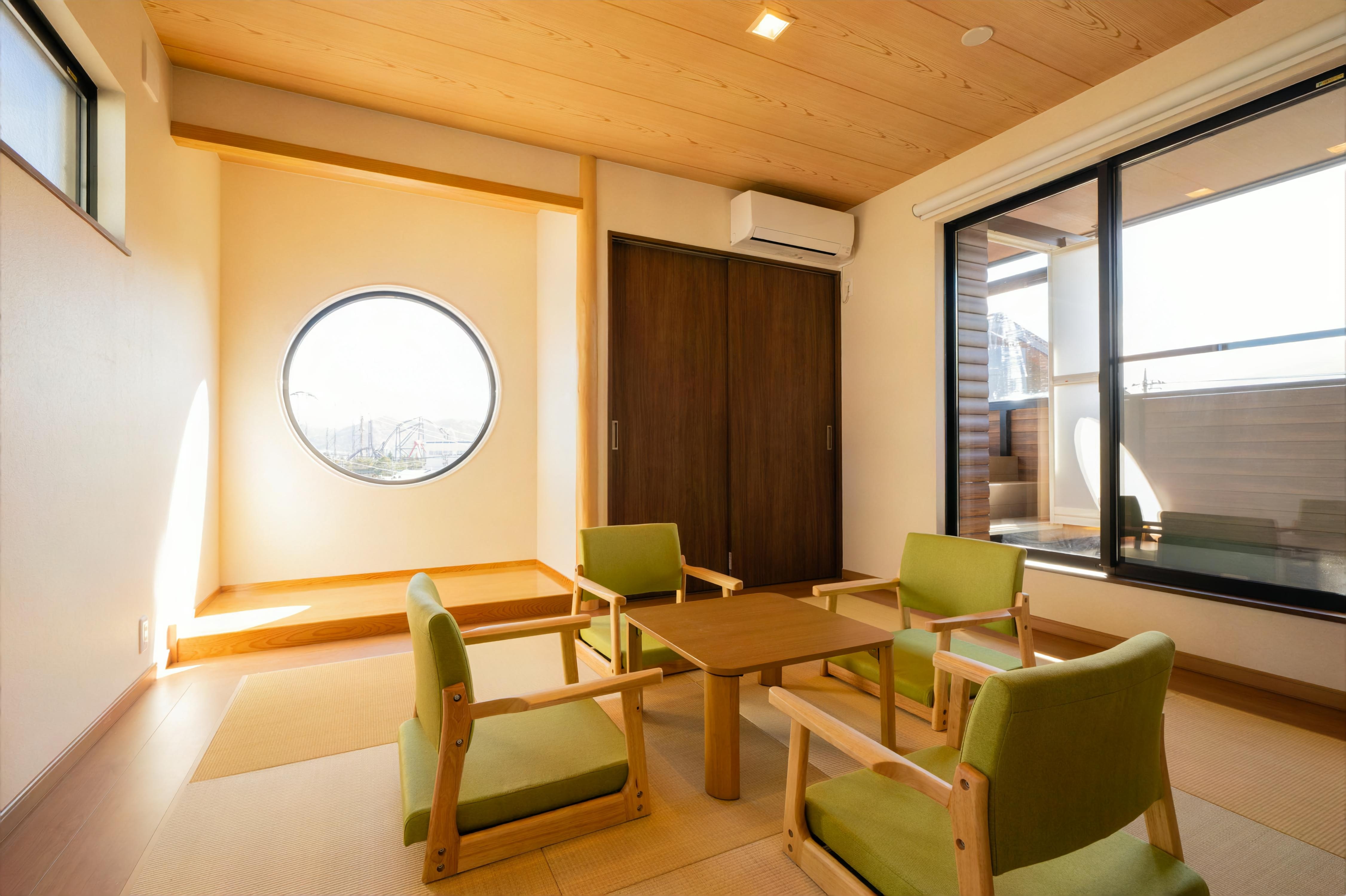 Japanese-style room (balcony villa)