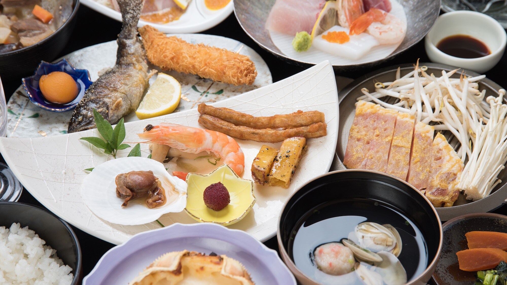 *[Dinner example: Standard 2 meals] We will prepare dishes using fresh local produce from the mountains, sea, and rivers.