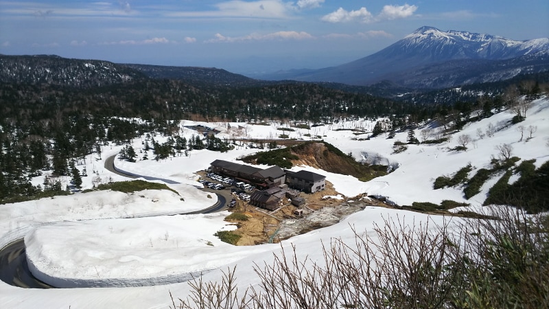 Dekat Toshichi Onsen di musim semi