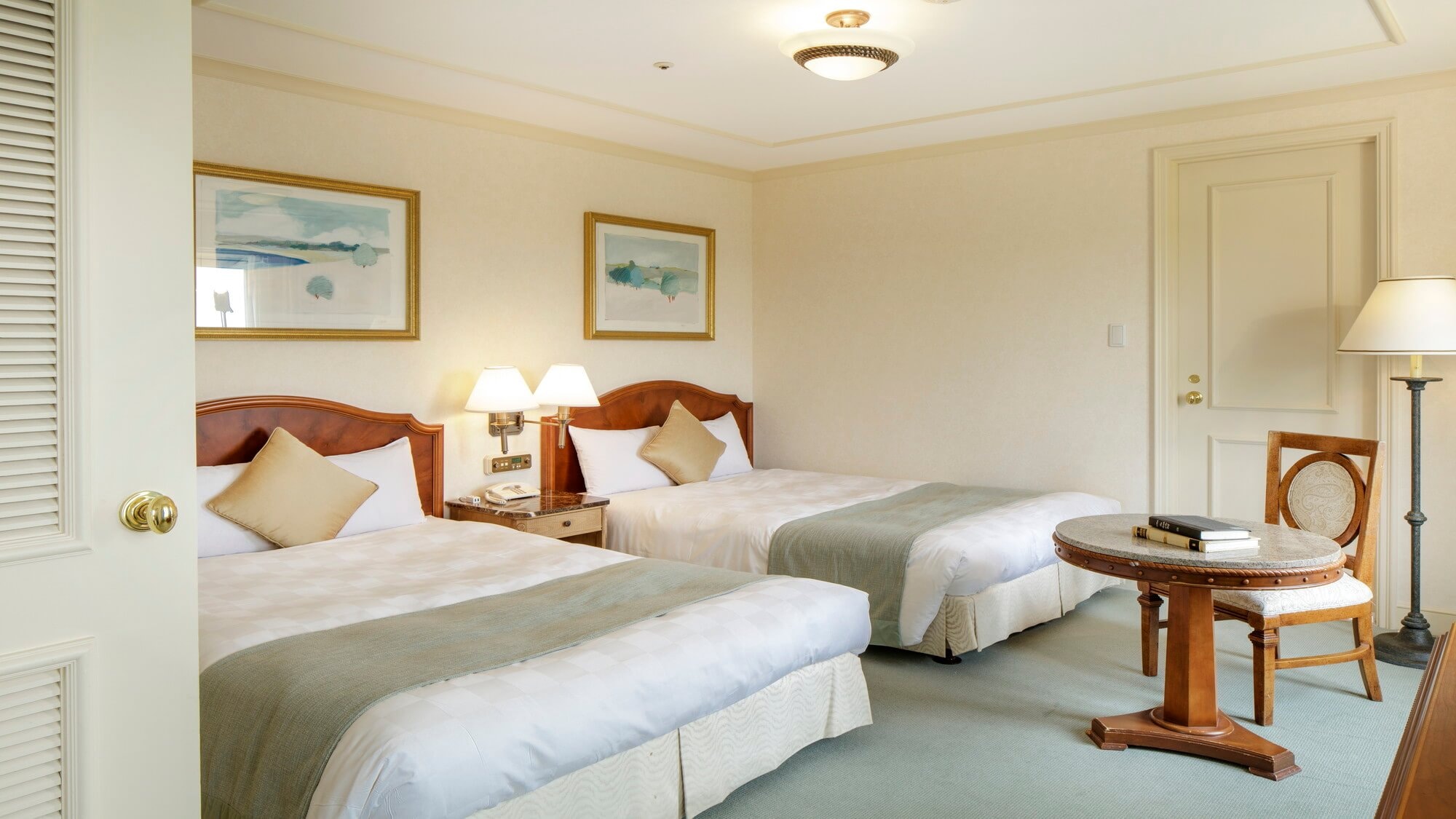 Family Corner Suite (Garden View)