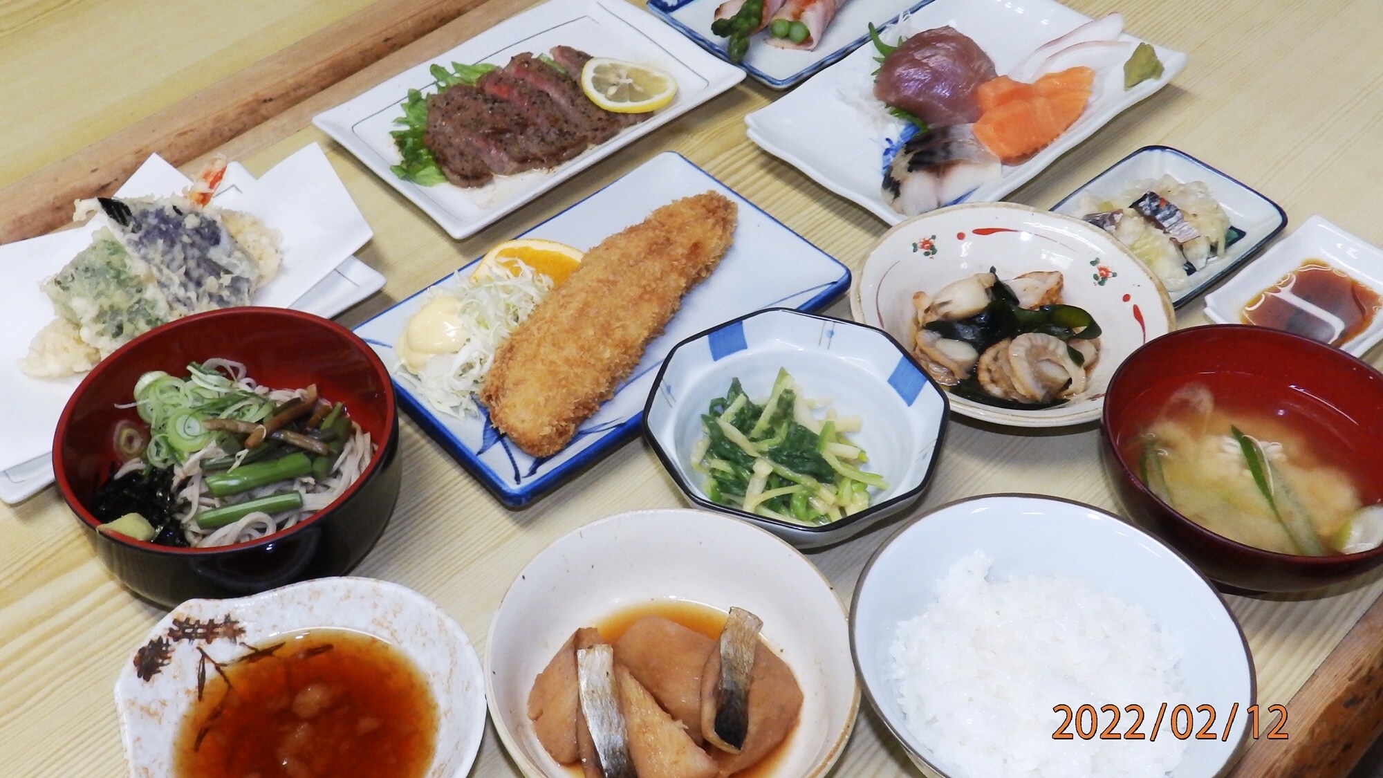 * Menu makan malam yang ditingkatkan (contoh) / Tiga hidangan ditambahkan ke menu reguler ★ Kami menawarkan makanan gourmet lokal Hokkaido!