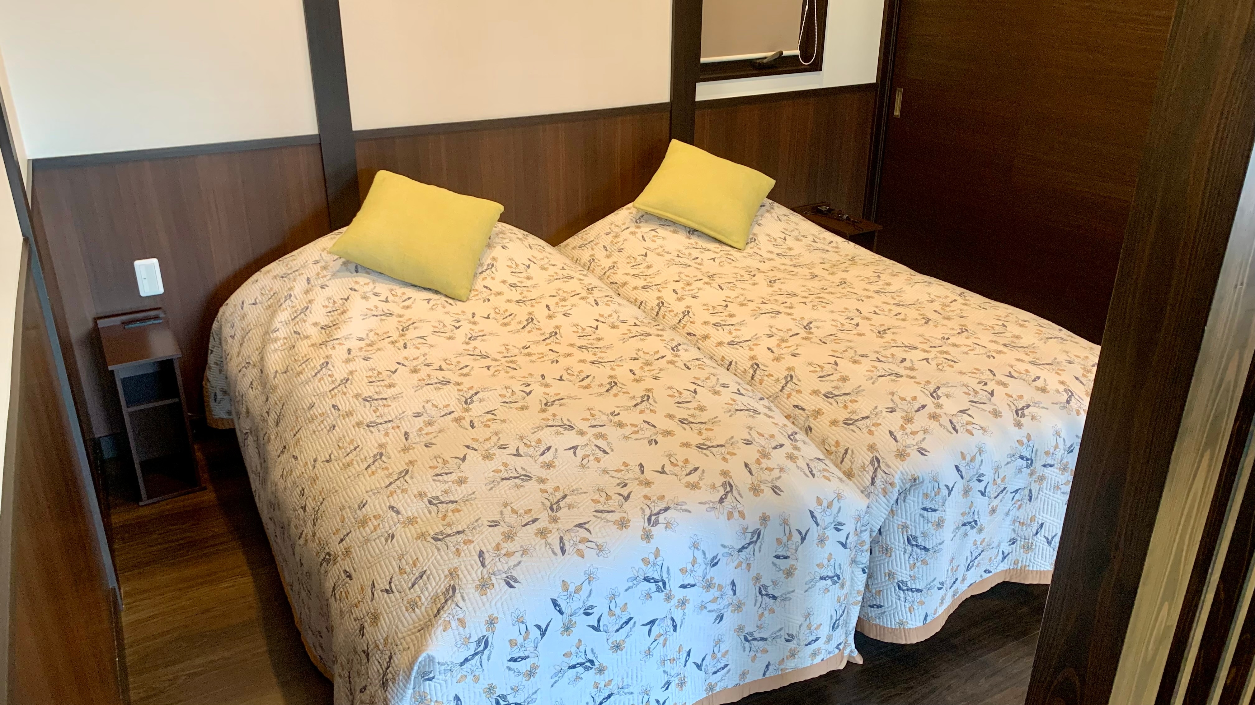 Twin beds (width 100cm x 2) [Yume Grand Twin]