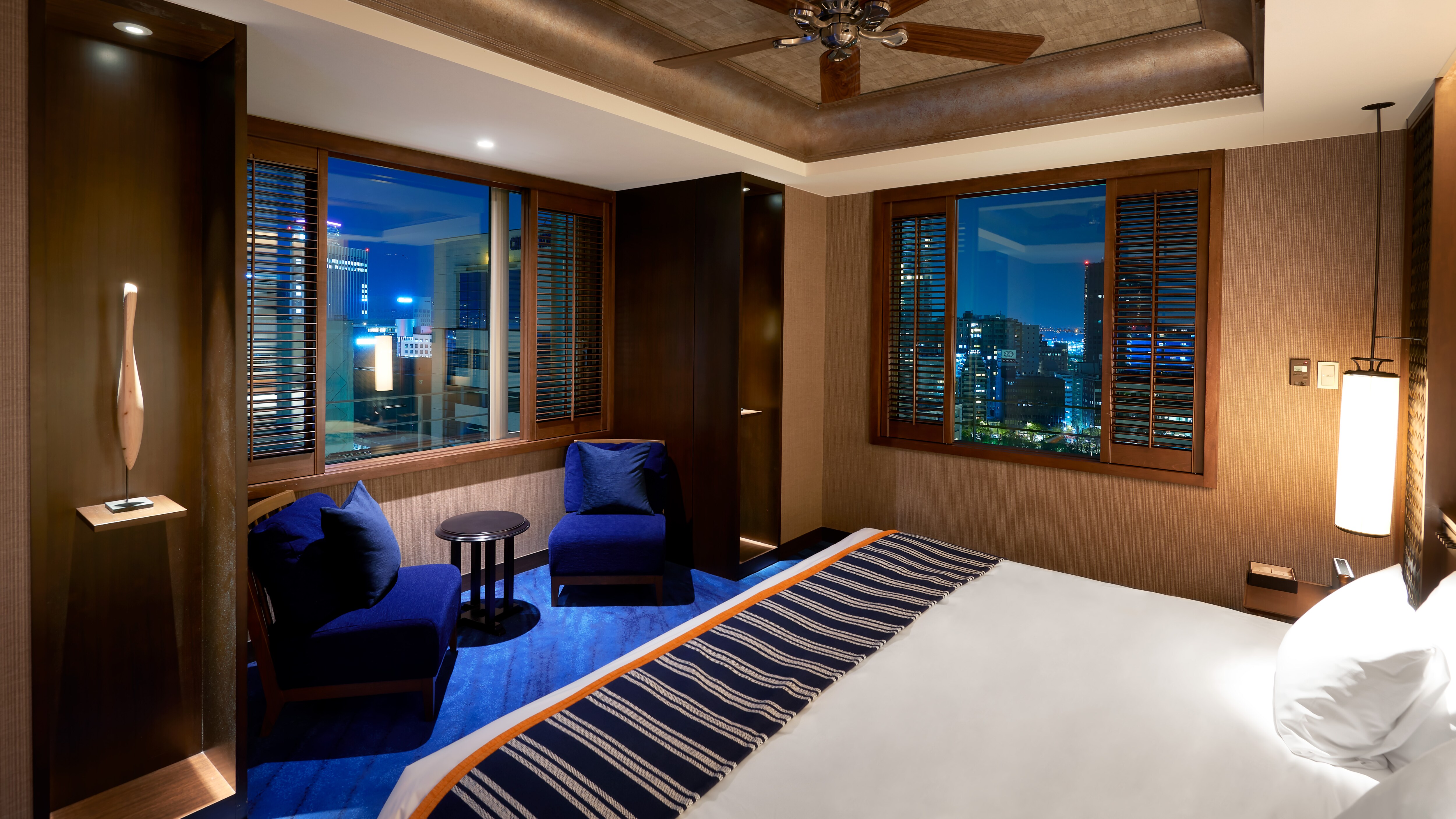 Suite King/High Floor, Free Minibar (Bedroom)