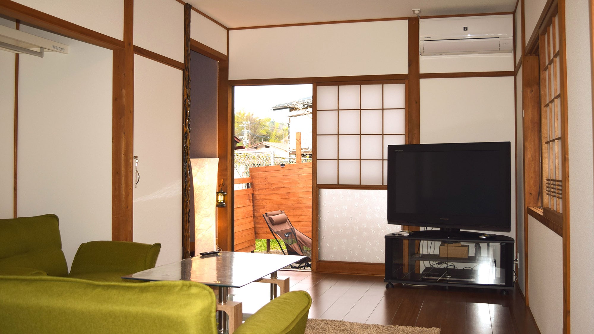 ・[Living room] You can chat from your favorite spot, either inside or outside/Pets are allowed