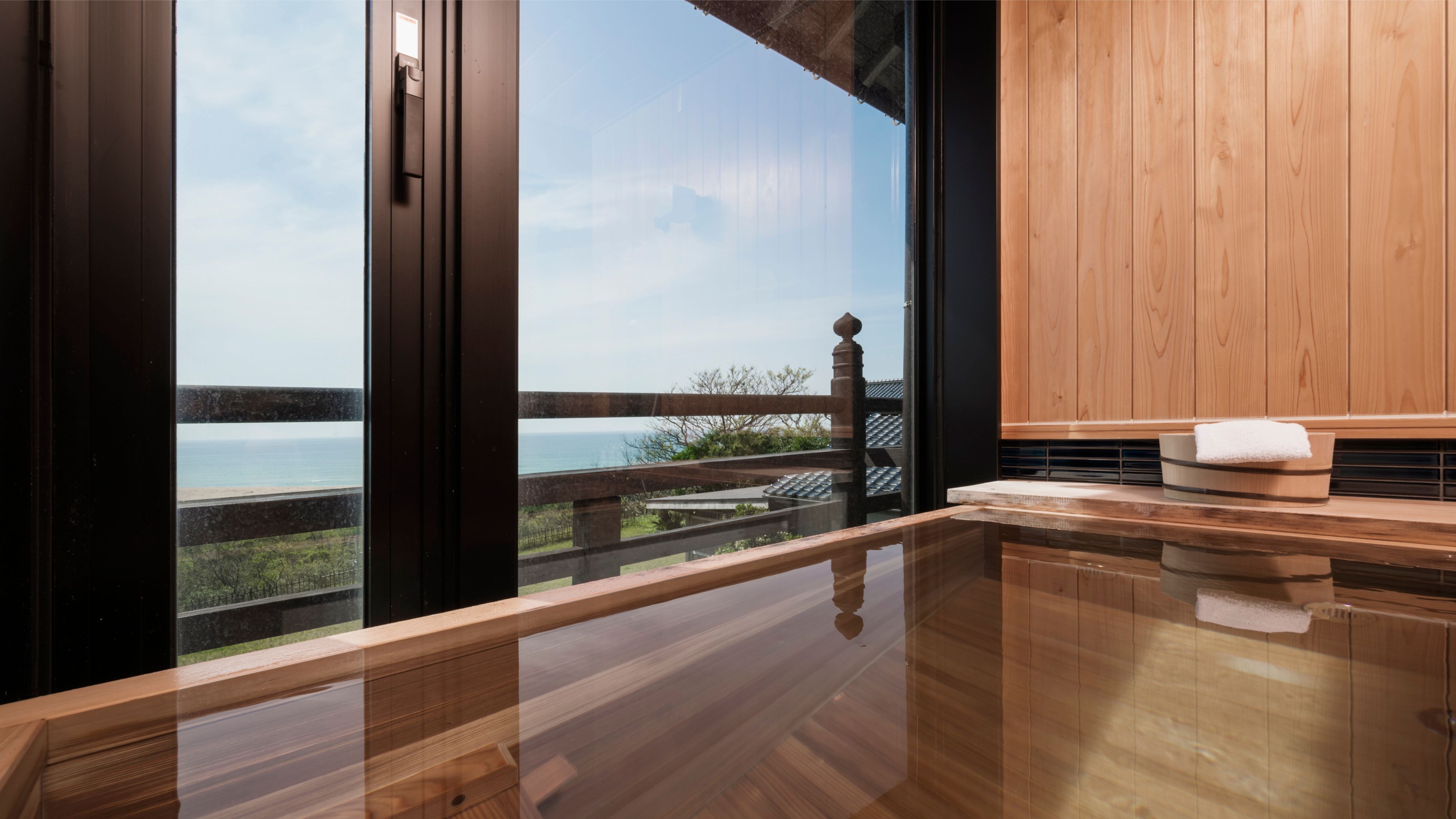 [Guest Rooms]