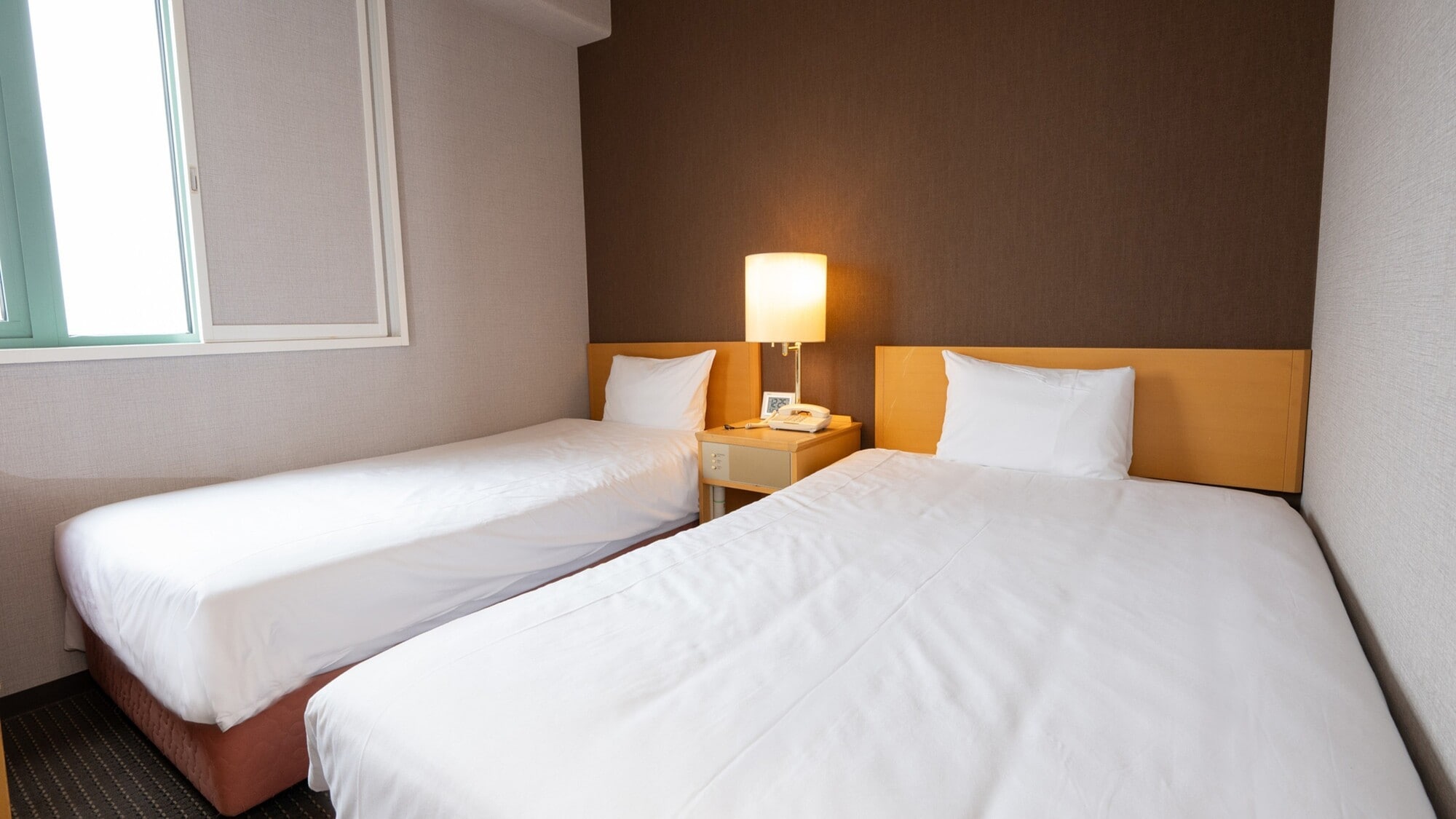 [Twin Room] 120cm wide semi-double bed and 103cm wide single bed