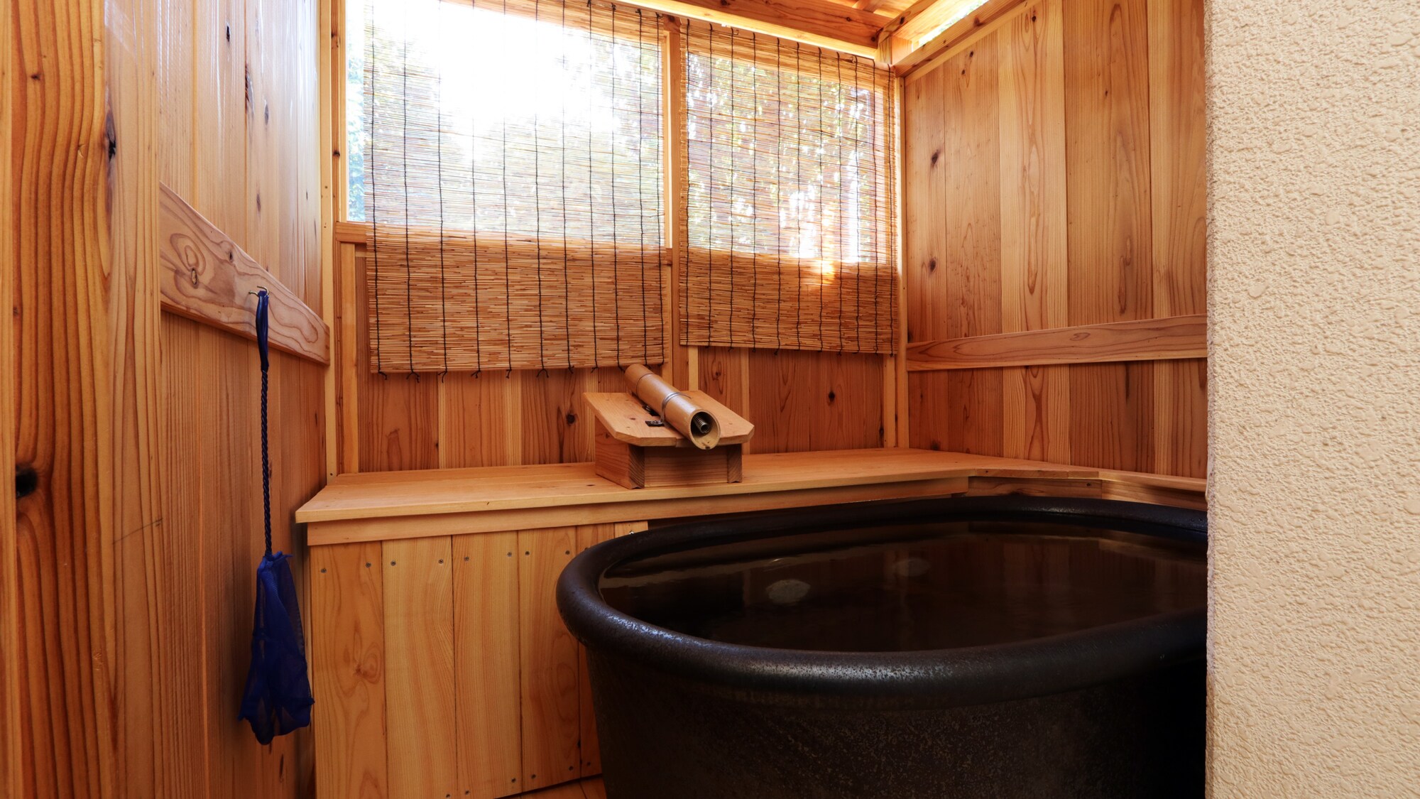 *Chikuma_A new small ceramic bath has been installed