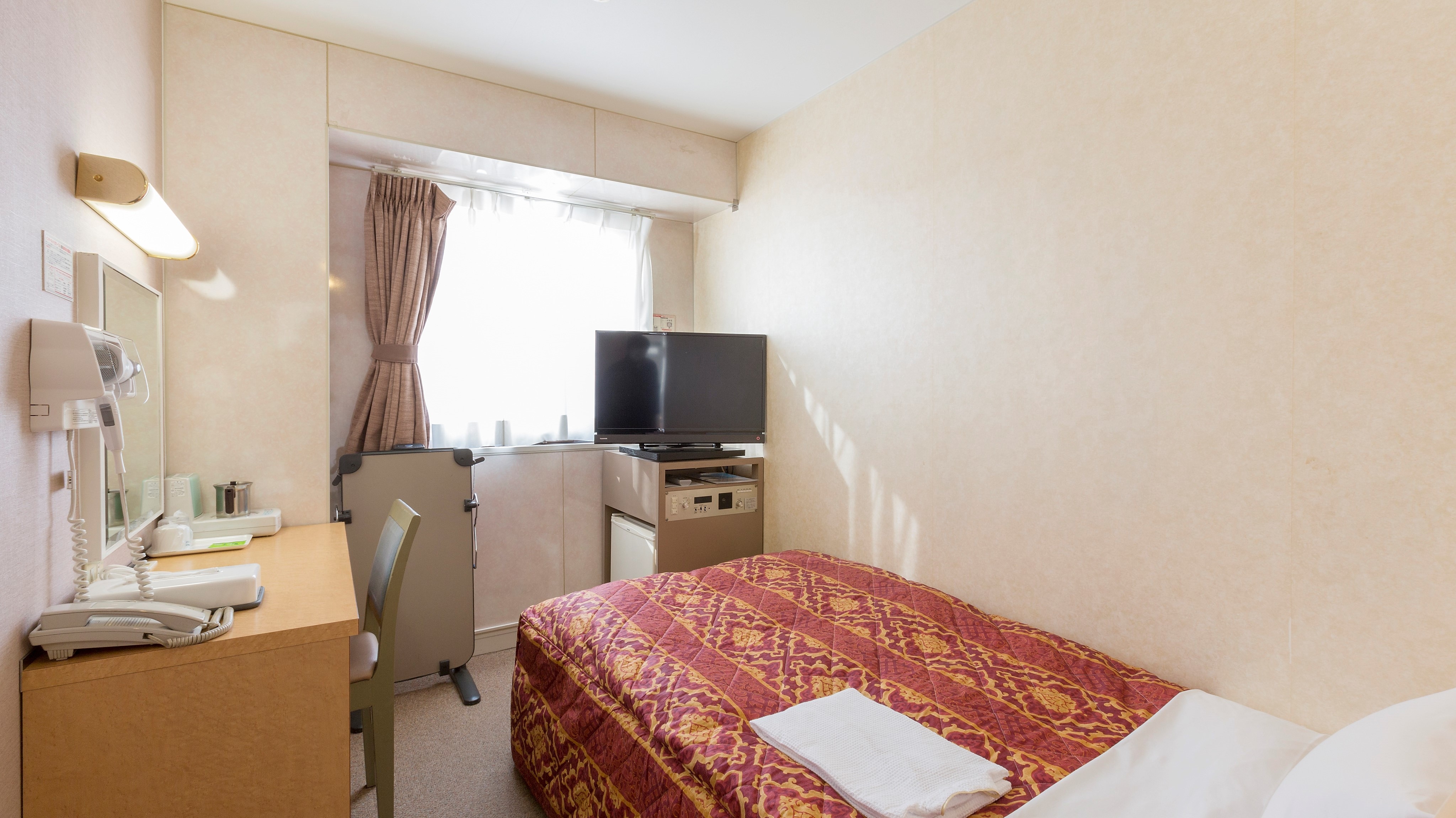 Non-smoking single room