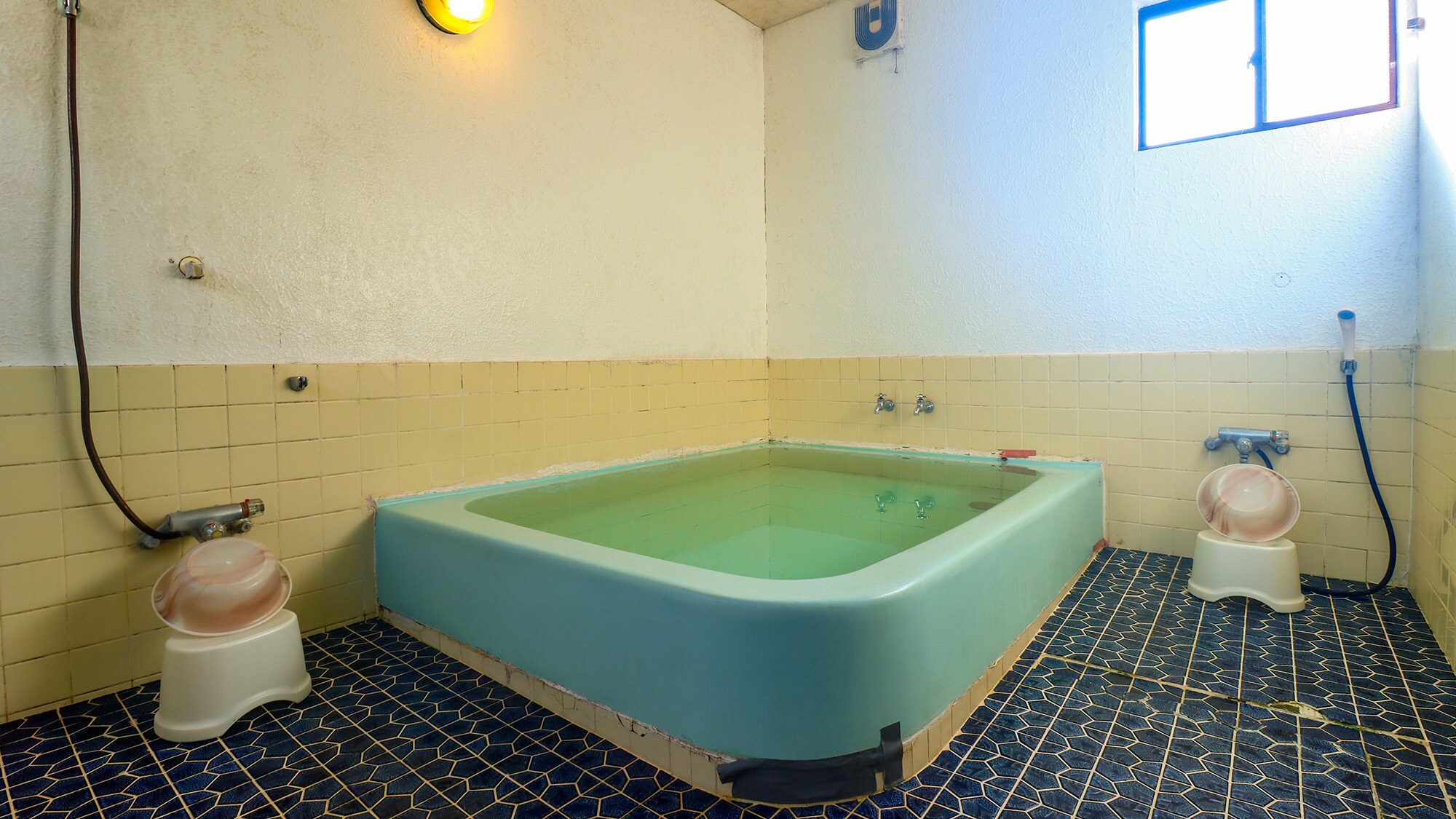#Bath_The public bath is available until midnight.