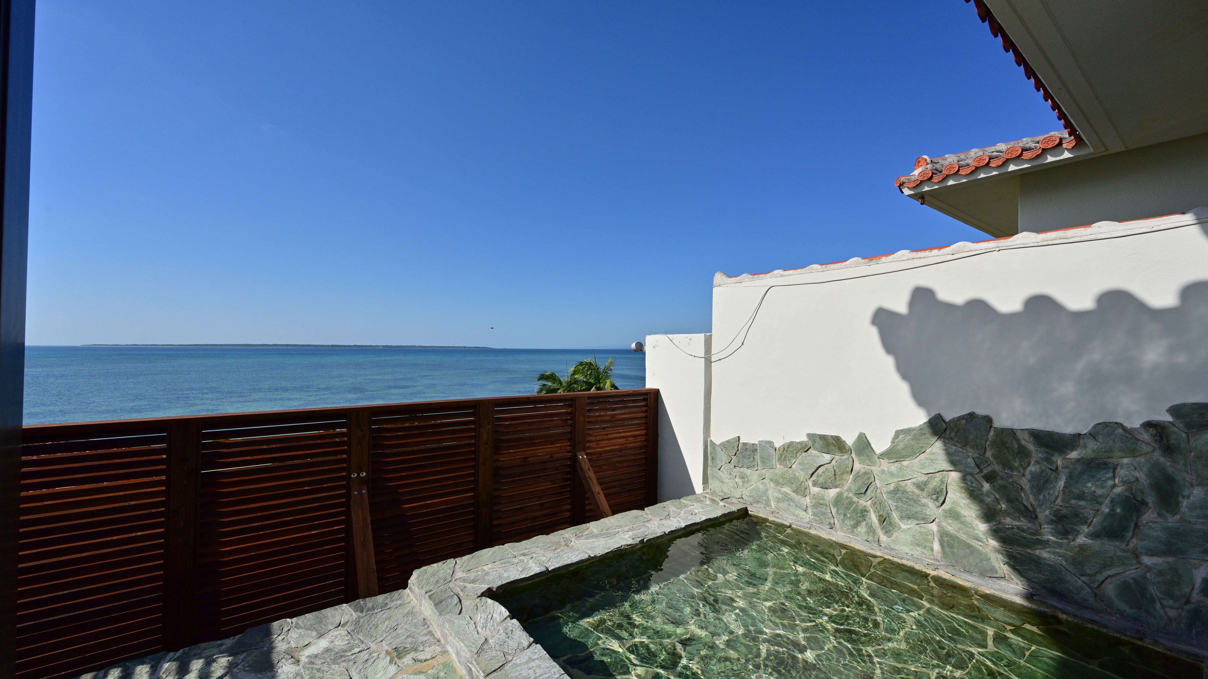 帶露天浴池的大浴場