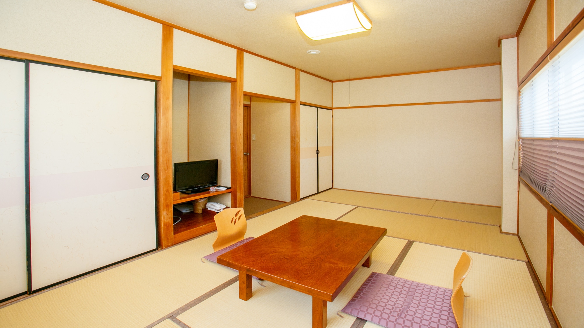 Although it is simple, we have kept it clean so that you can enjoy your stay.