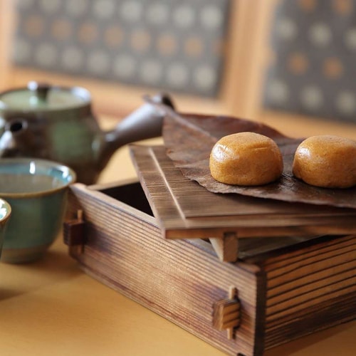 The original steamed bun and tea steamed in the room is the best combination ♪