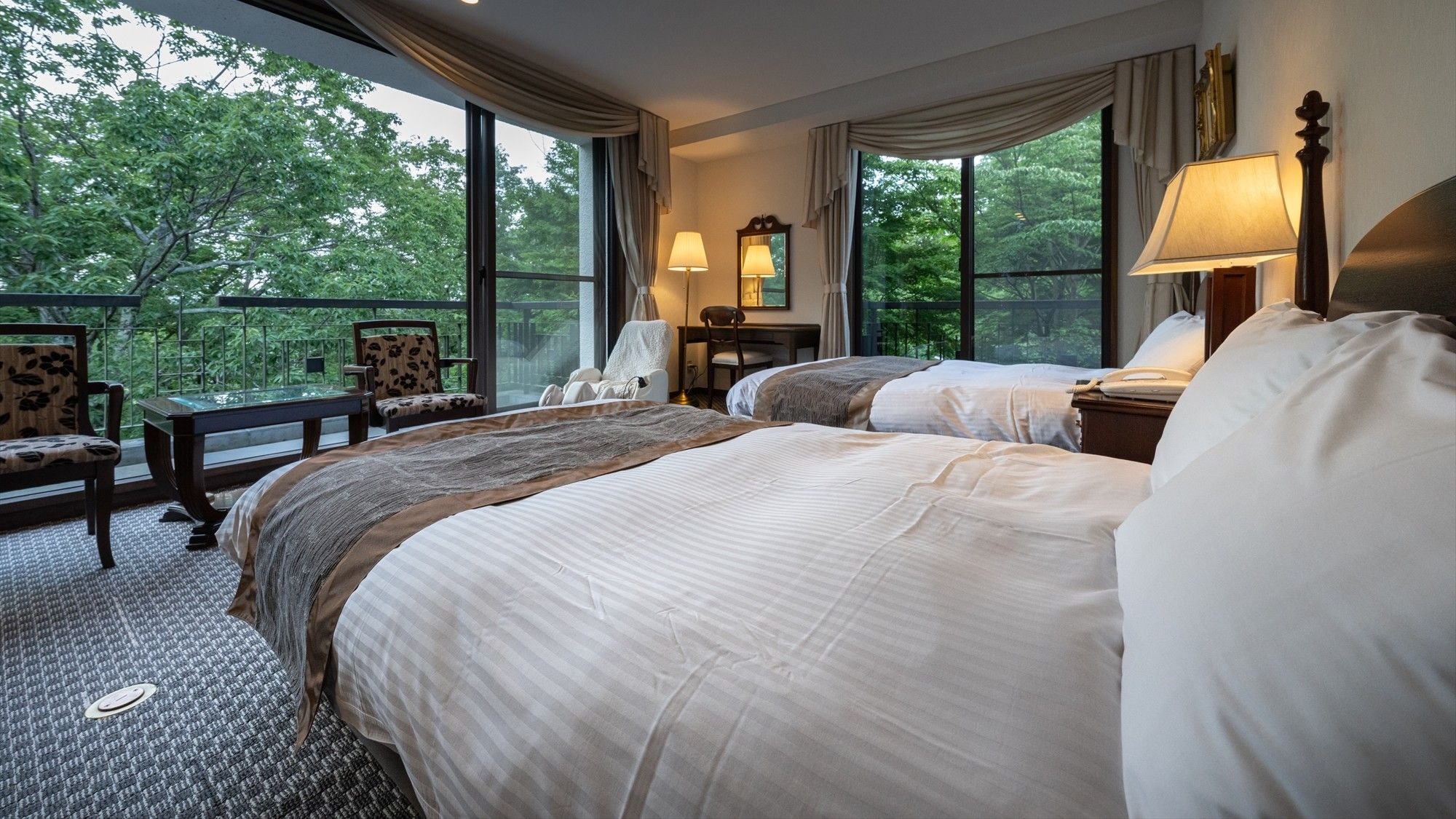 [Premium Classic Twin] เป็นห้องขนาดกว้างขวาง 48 ตร.ม.