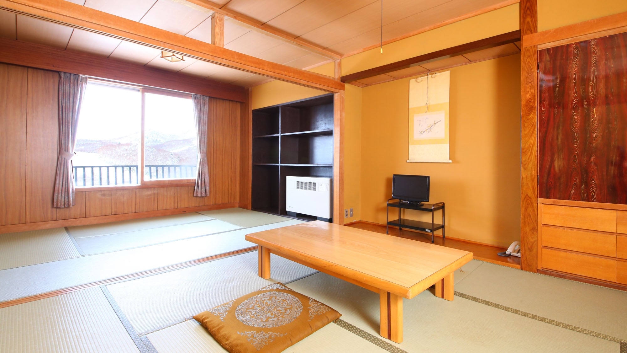 [Rachokan■日式房間（帶浴缸）] 14墊日式房間。足夠大的團體