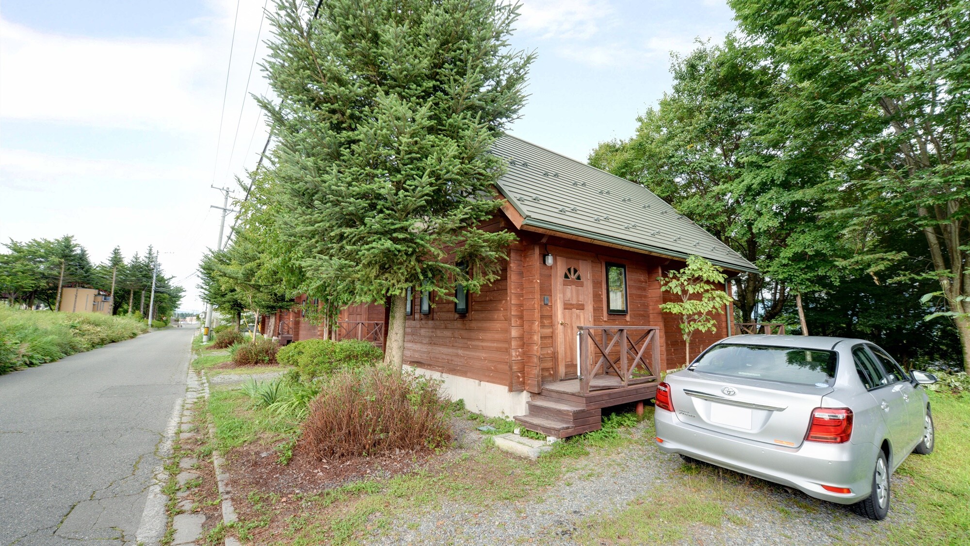 *[Log House/Sakura-tei] เรามีพื้นที่จอดรถไว้ให้บริการด้วย