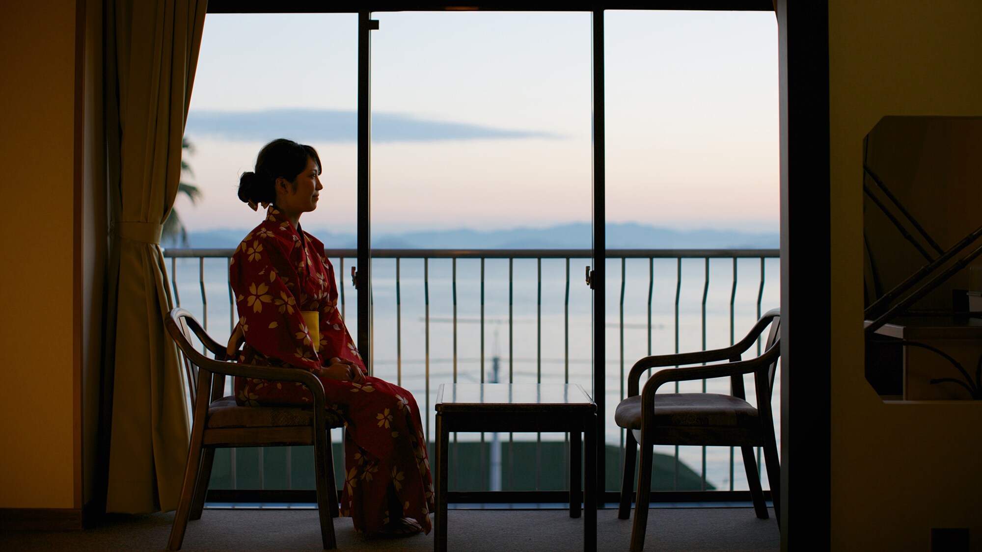 Japanese-style room with a view of the sea 8 tatami mats (image)