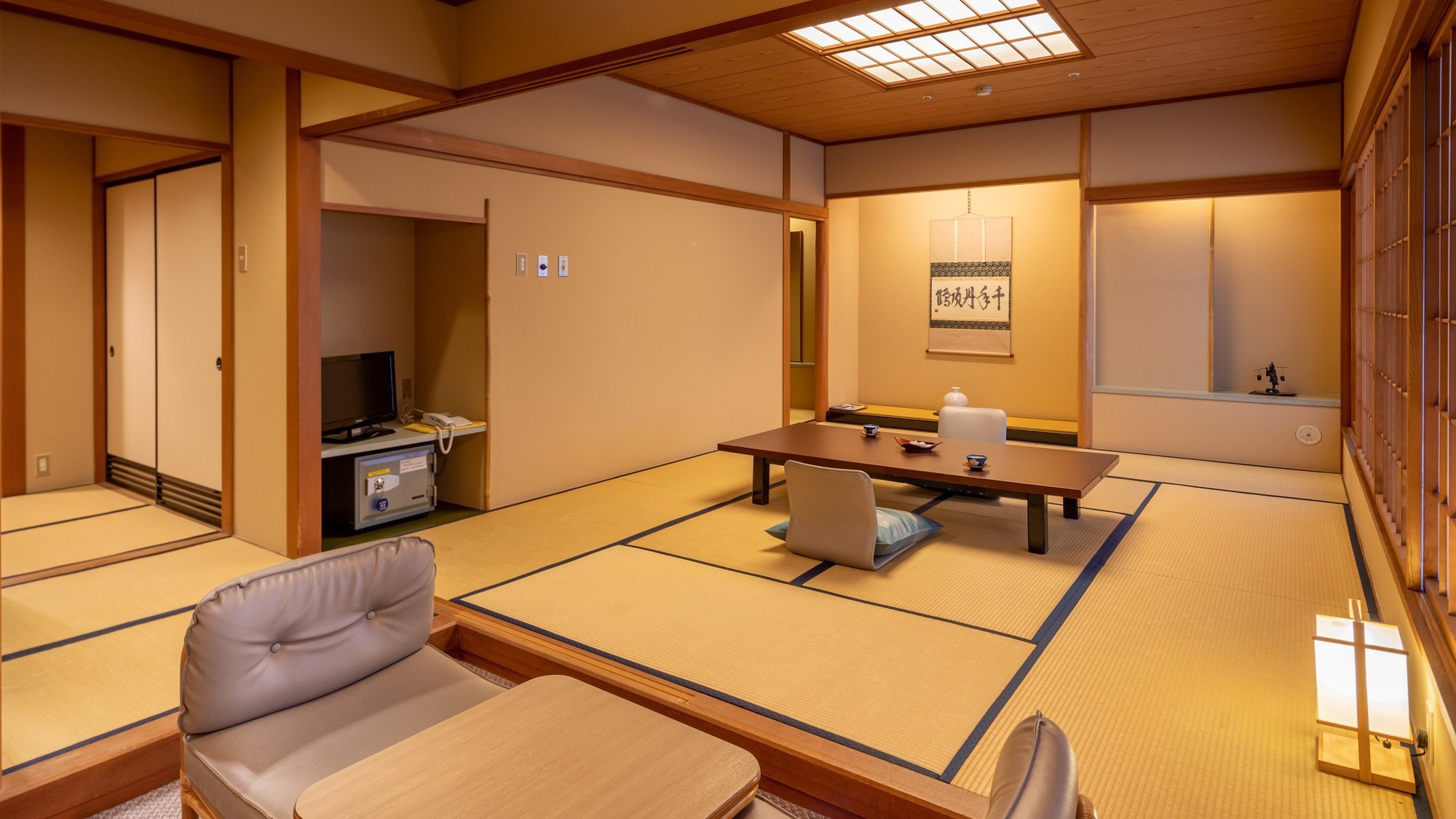 [Non-smoking] Main building/Japanese style room without view/The room itself is spacious so it's a great deal♪